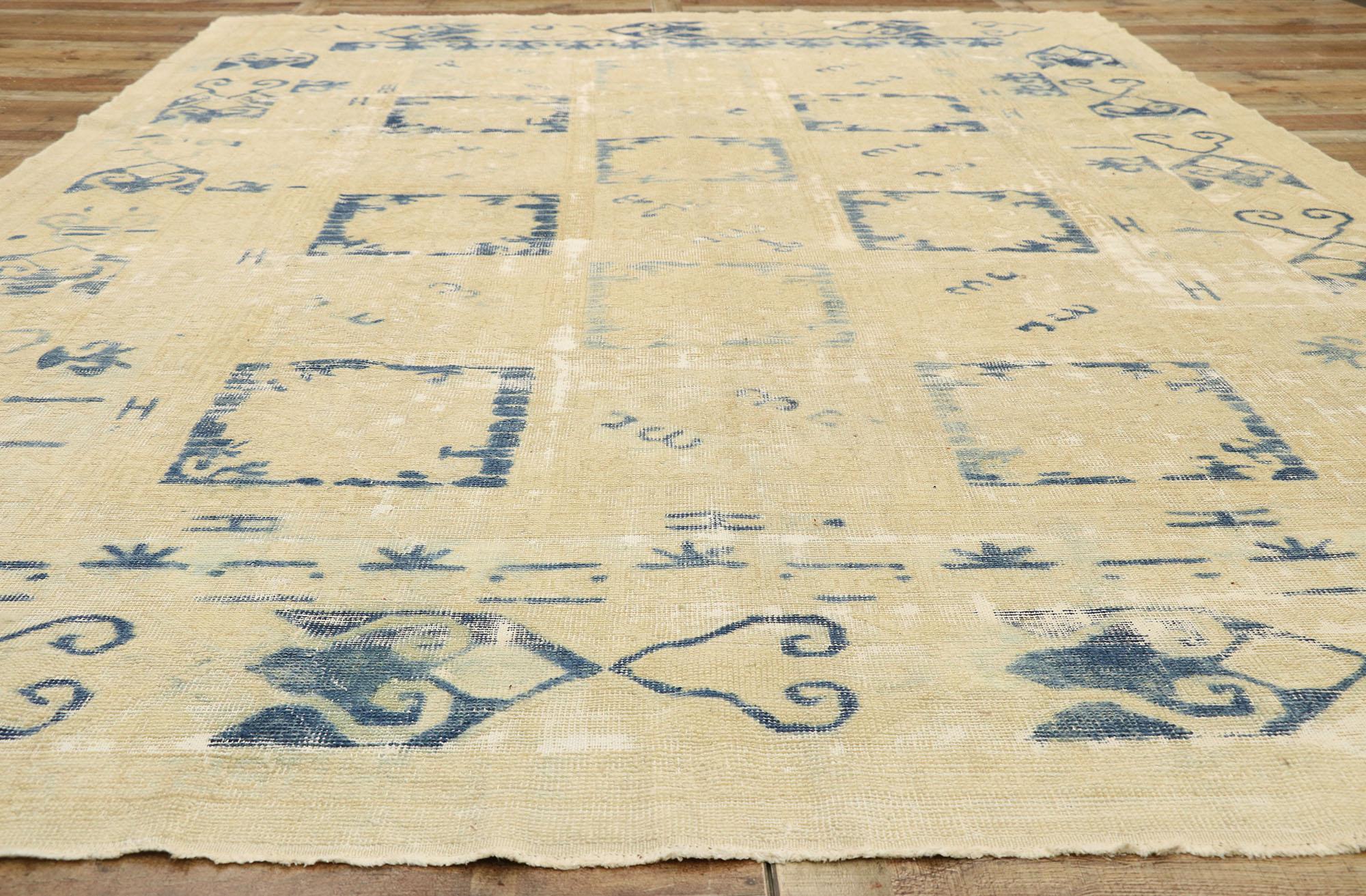 Laine Ancien tapis turc Oushak en détresse avec un style grec moderne et méditerranéen en vente