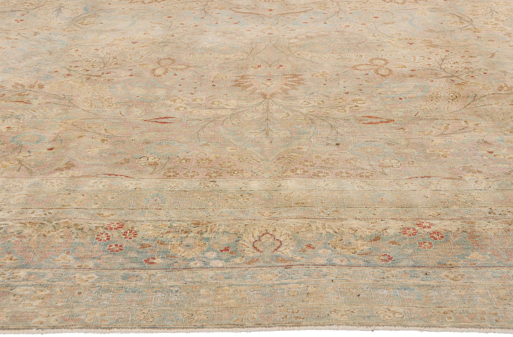 Late 19th Century Antique Persian Khorassan Rug with Traditional Style In Distressed Condition For Sale In Dallas, TX