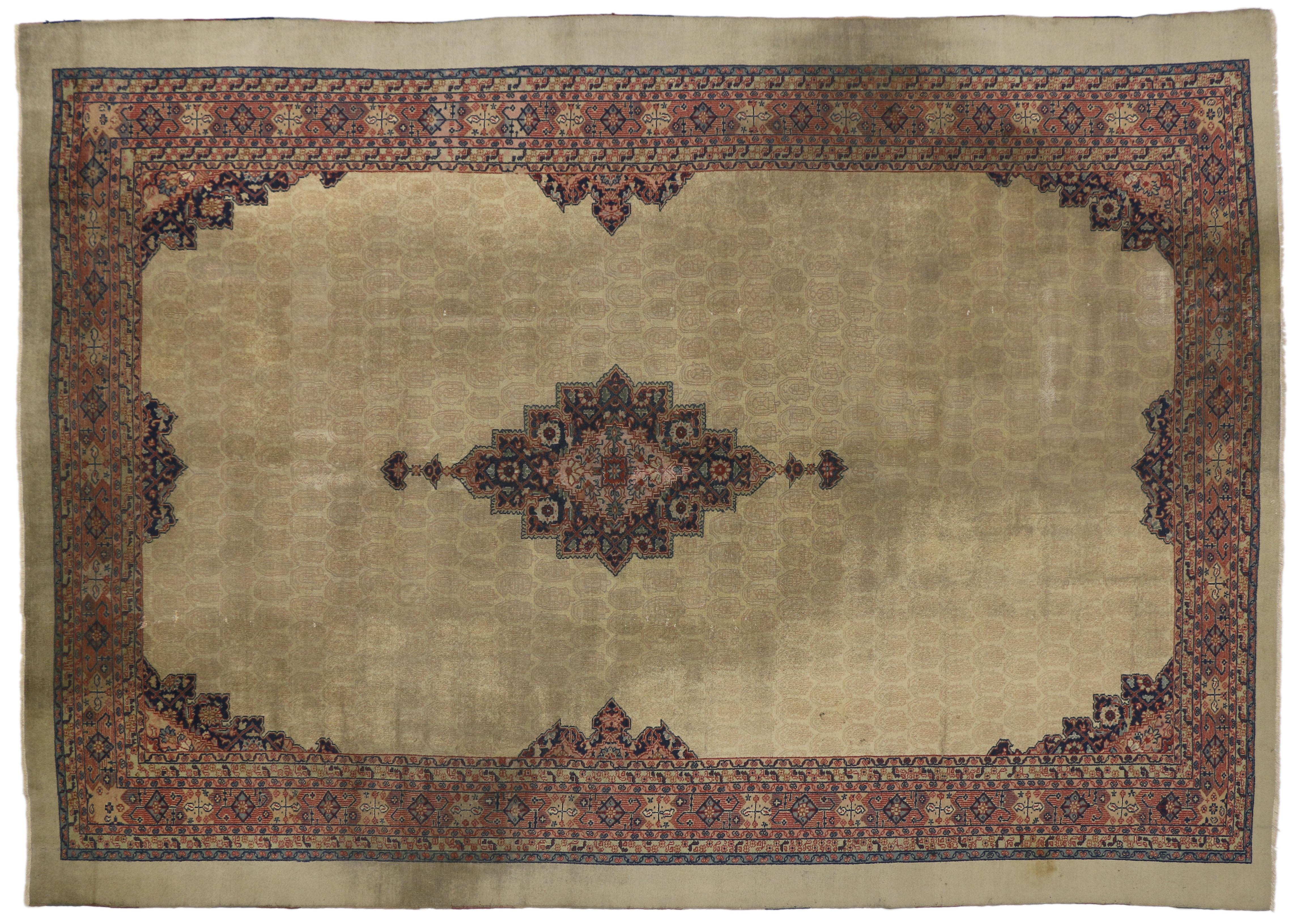 Distressed Antique Turkish Sivas Rug, 09'05 X 13'05 In Distressed Condition For Sale In Dallas, TX