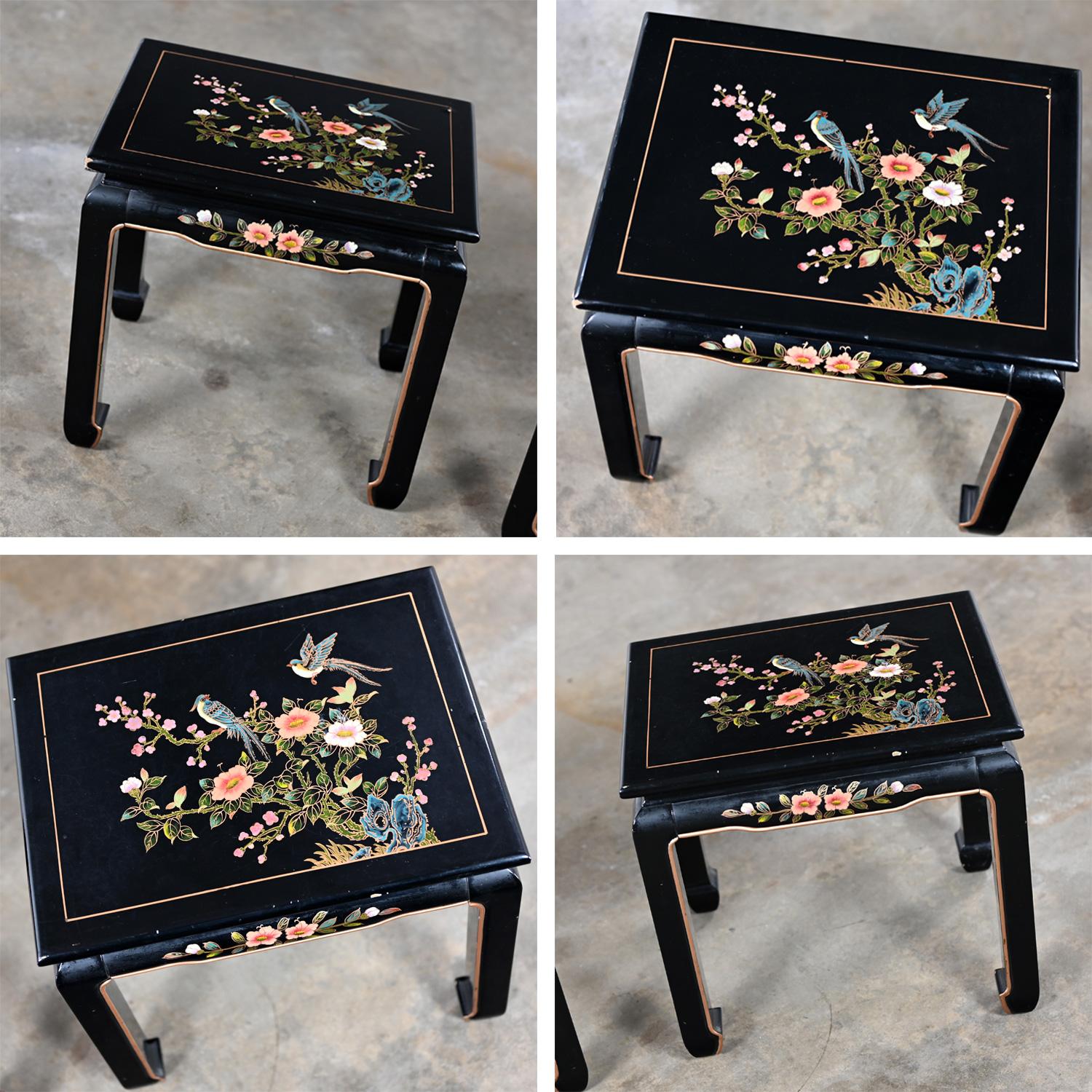 Paire de tables d'appoint ou de bout laquées noires avec pieds de style Ming en vente 9