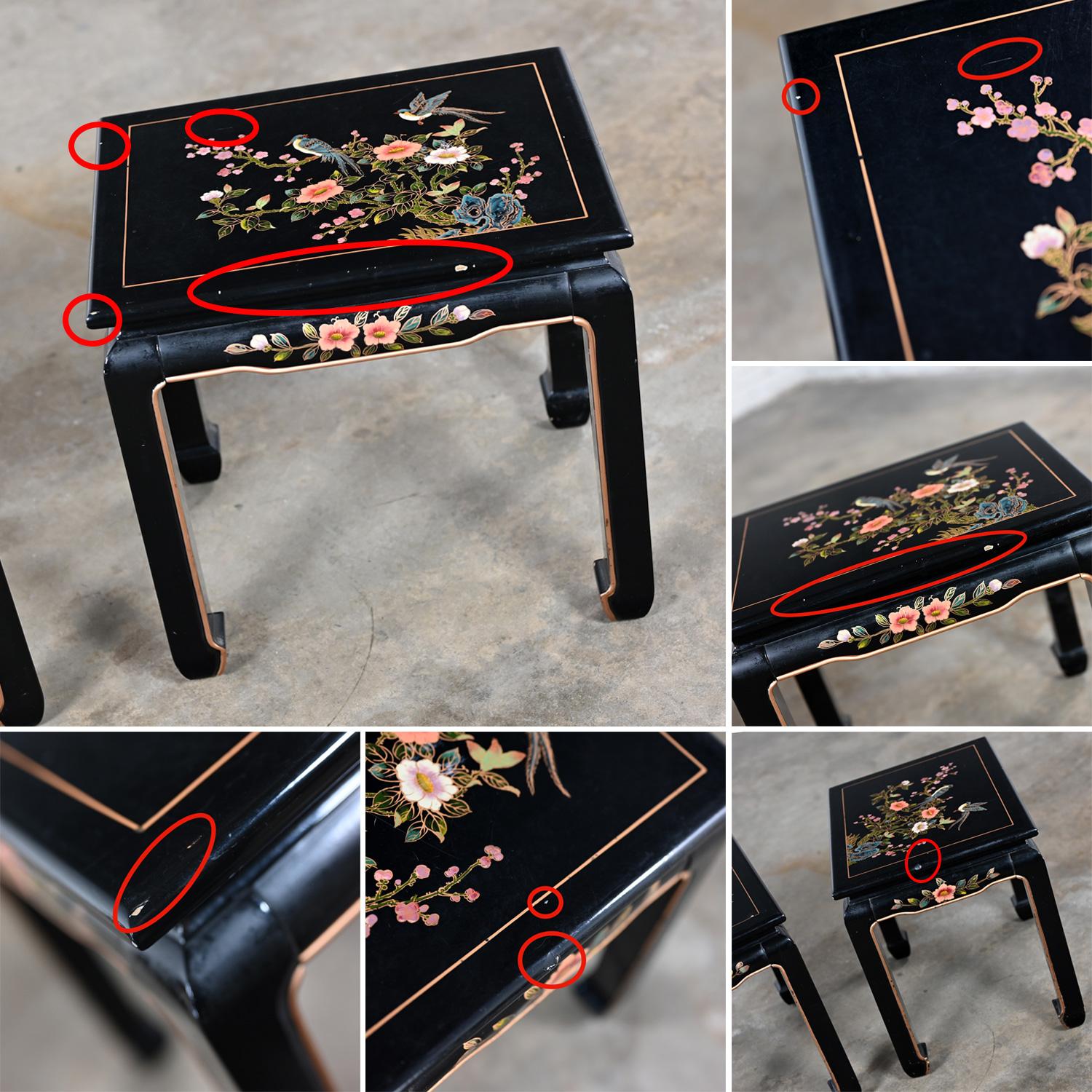 Paire de tables d'appoint ou de bout laquées noires avec pieds de style Ming en vente 12