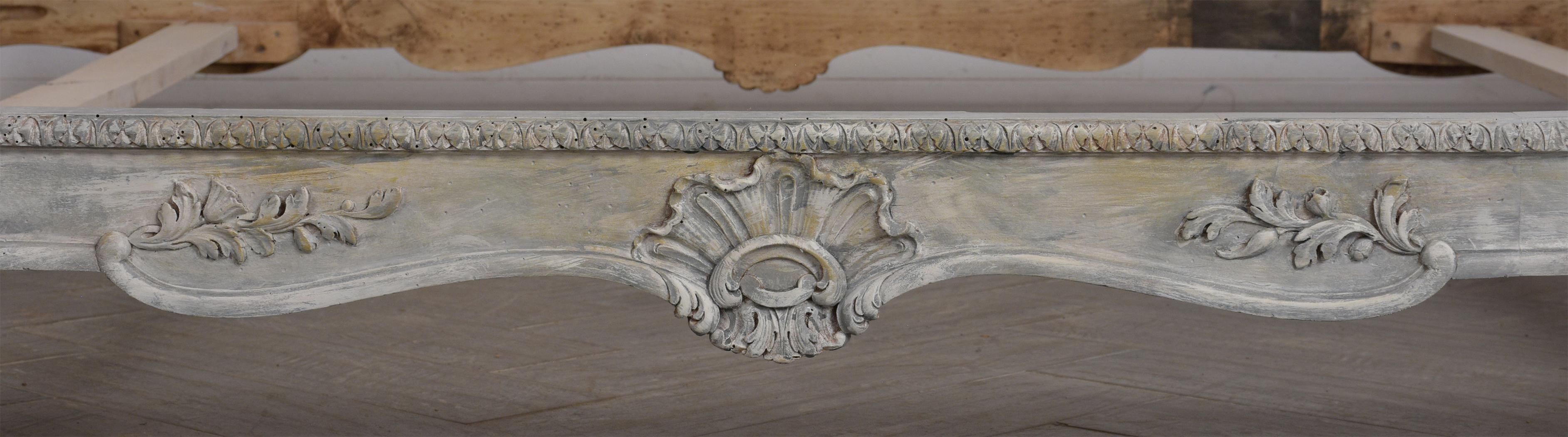 Linen Distressed Finish 1900s Louis XV Style Queen Size Bed Bed