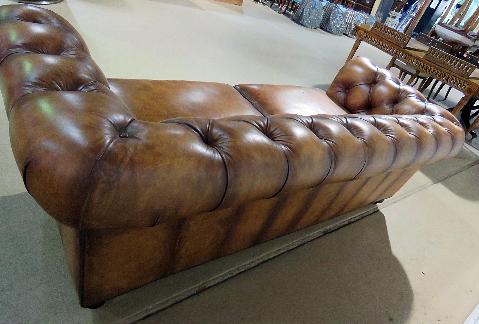 Distressed Leather Chesterfield Sofa In Good Condition In Swedesboro, NJ