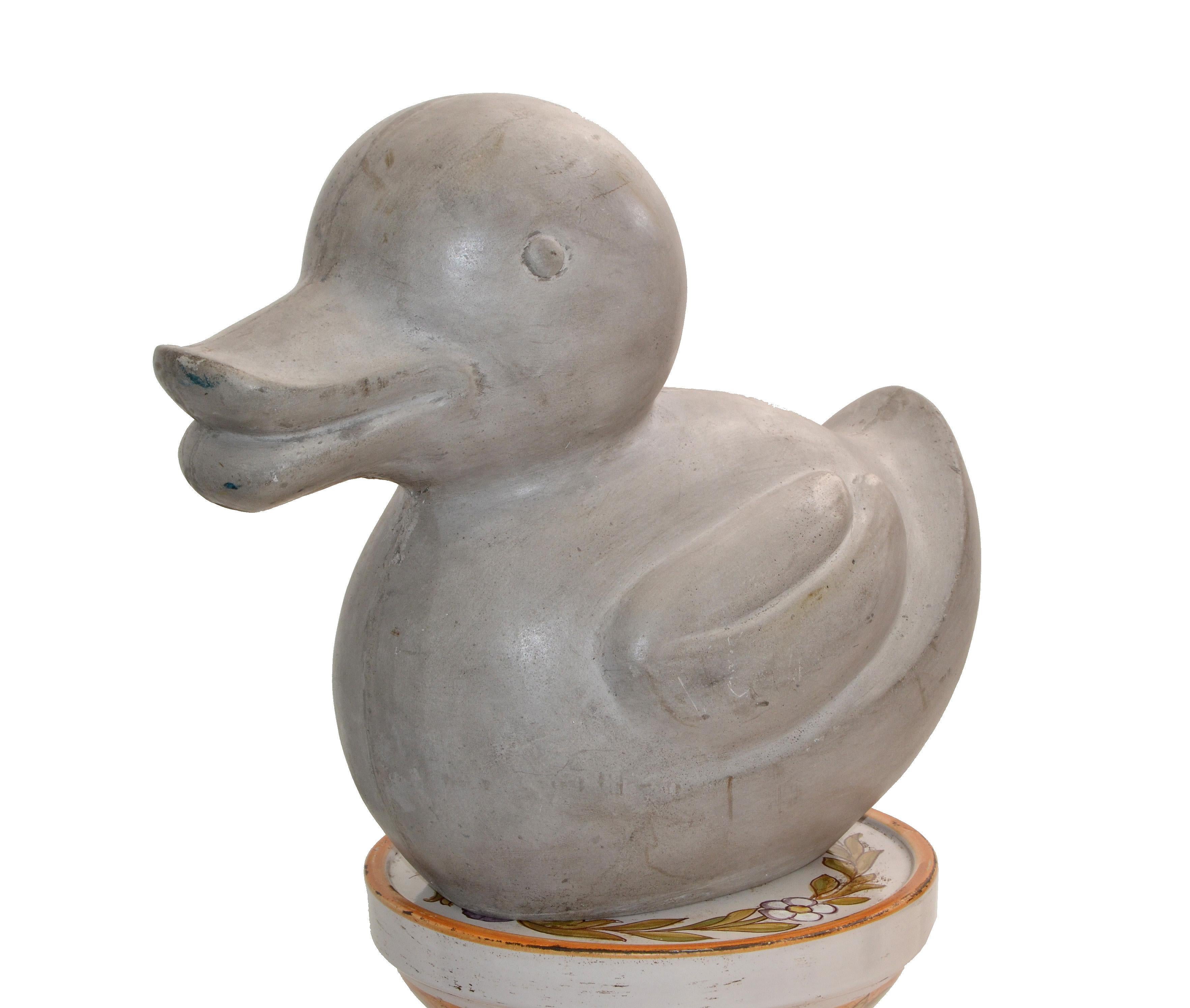Distressed Look Decorative Handcrafted Cement Mold Duck, Animal Sculpture 1