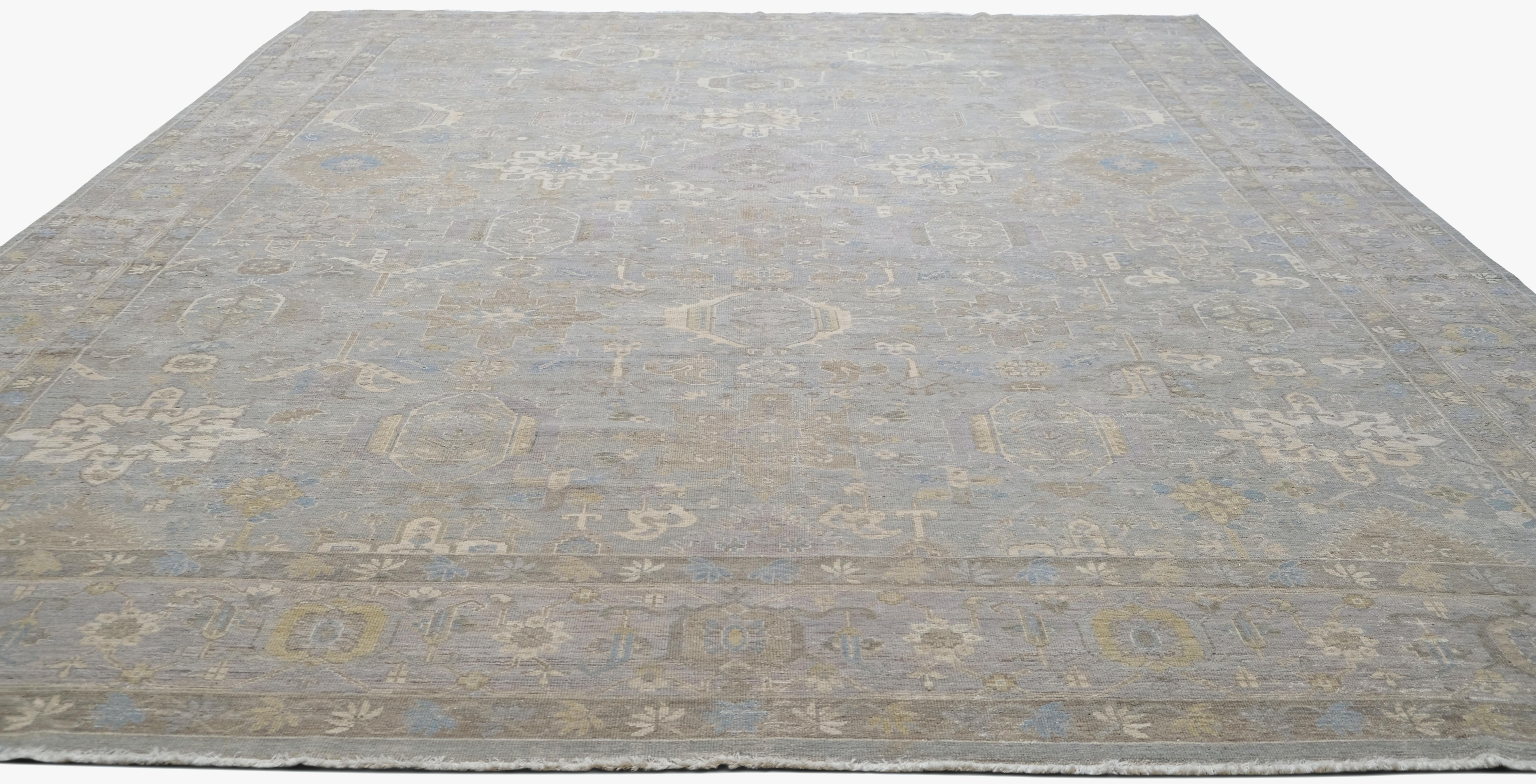 Gemusterter Mahal-Wollteppich in Neutralgrau im Used-Look 12'1''x14'6'' im Used-Look (Viktorianisch) im Angebot