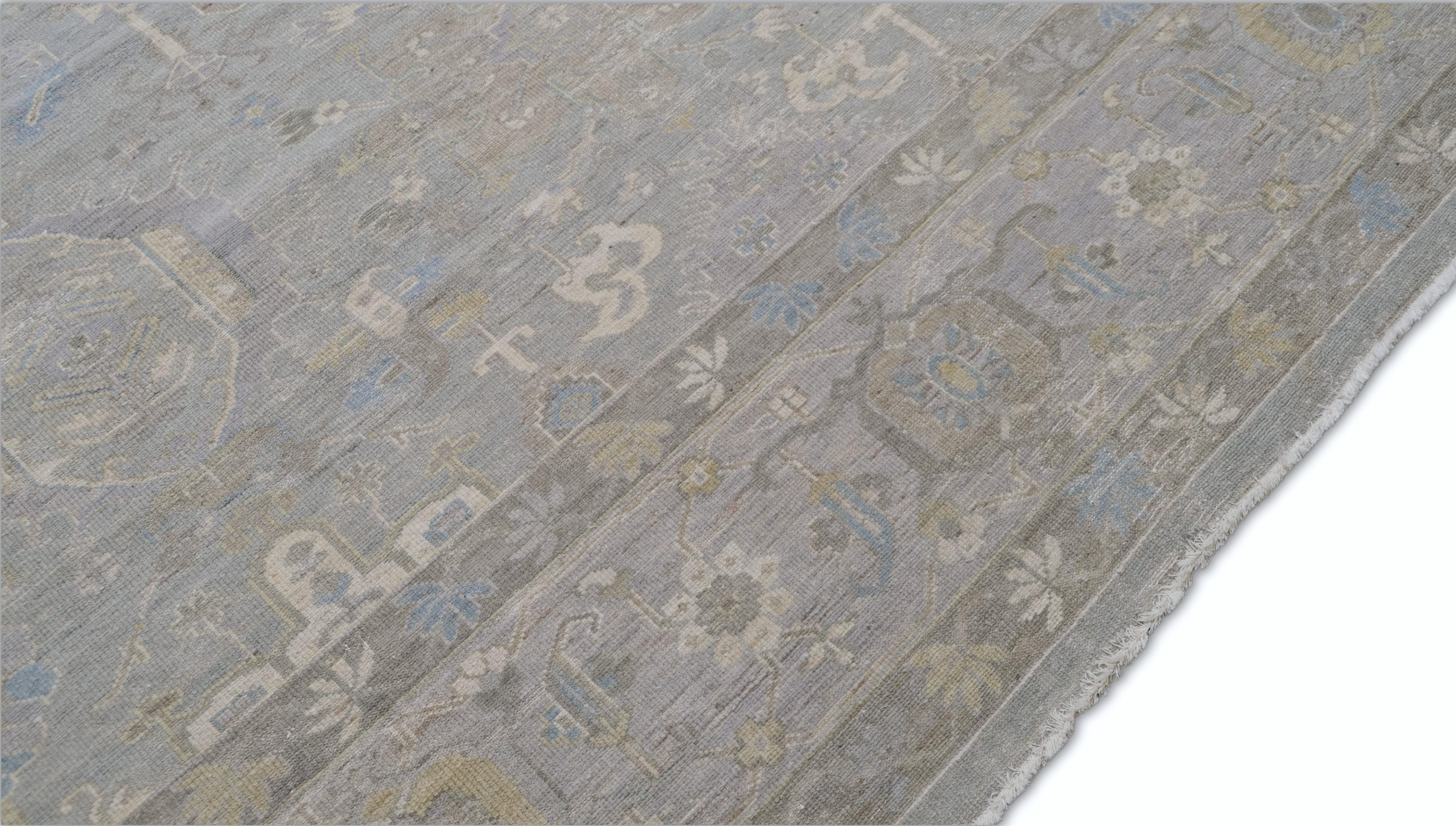 Gemusterter Mahal-Wollteppich in Neutralgrau im Used-Look 12'1''x14'6'' im Used-Look (Handgeknüpft) im Angebot