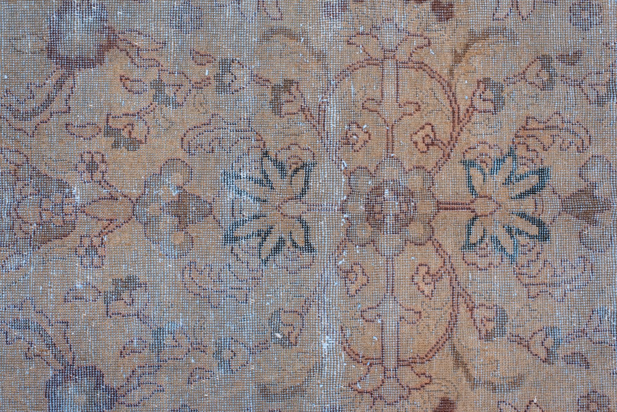 Hand-Knotted Distressed Mahal With A White and Dark Blue Field and Floral Design For Sale