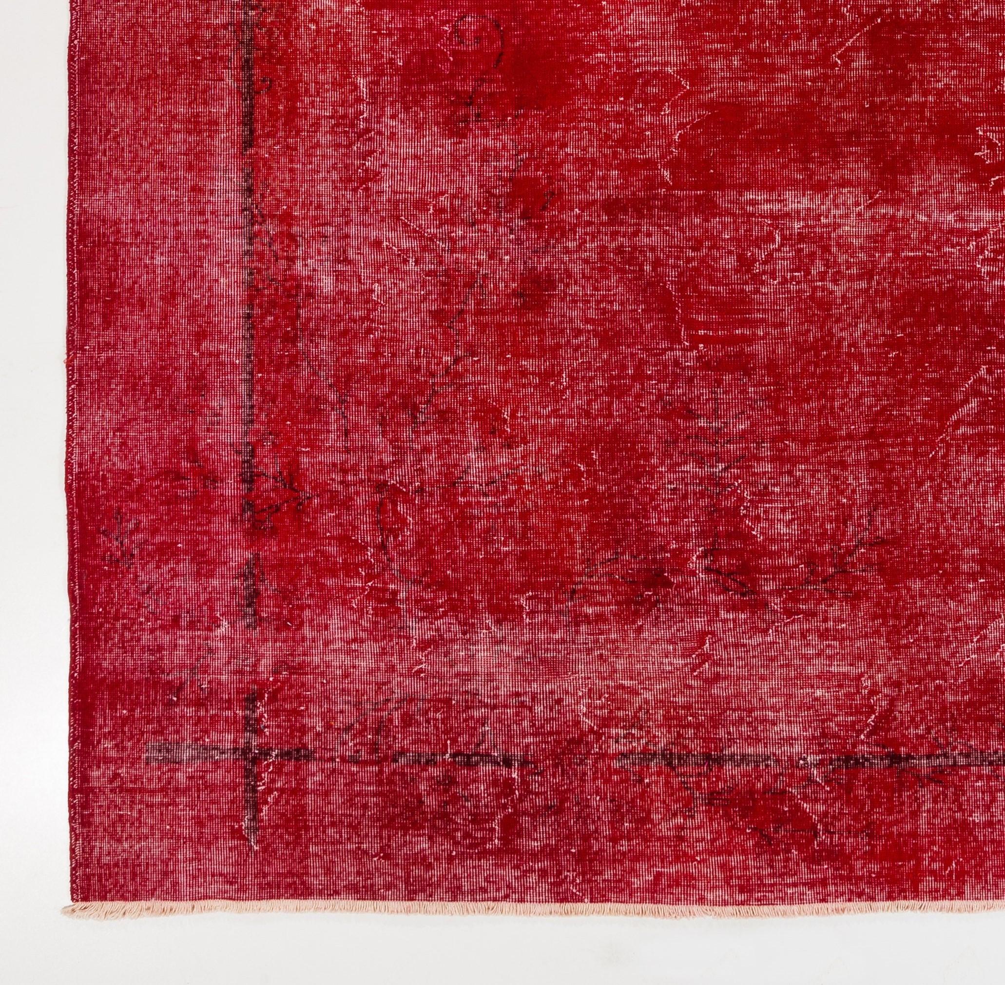 8.7 x 11 Ft.
A midcentury Turkish rug re-dyed in red color.
Finely hand knotted, low wool pile on cotton foundation. Deep washed.
Sturdy and can be used on a high traffic area, suitable for both residential and commercial interiors.

   