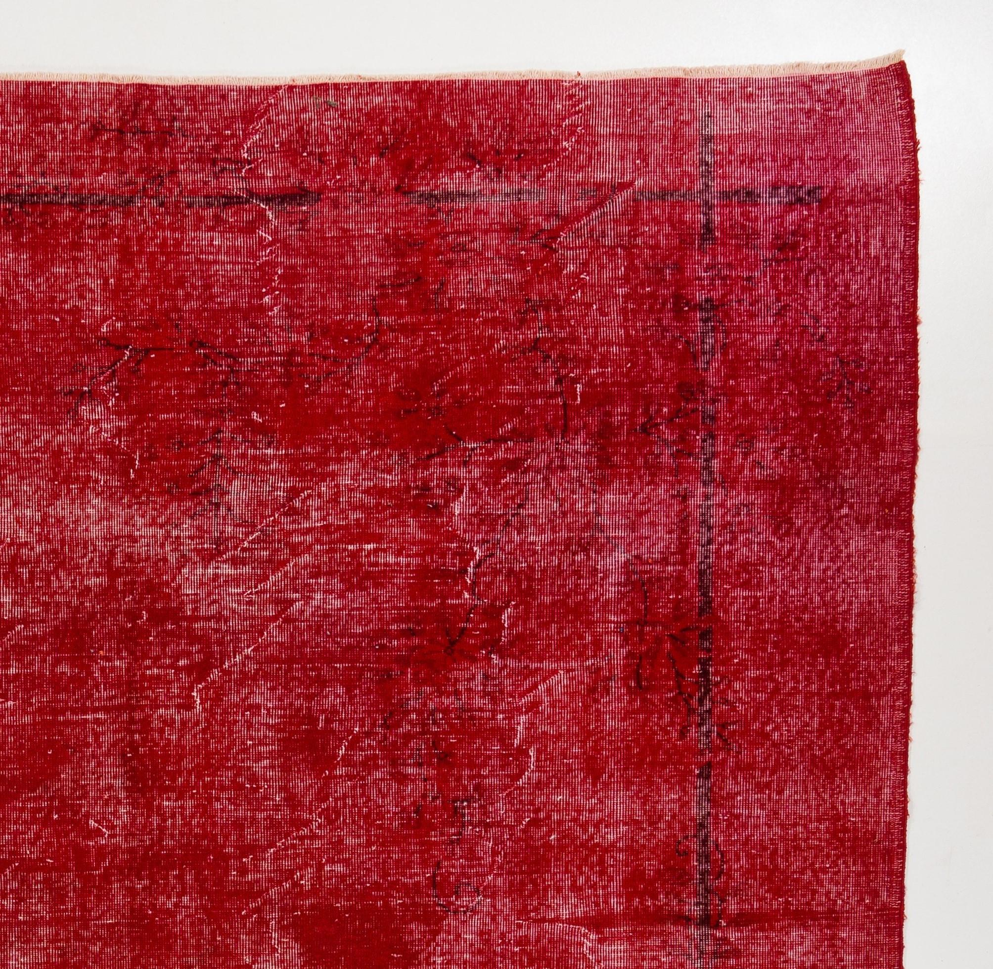 8.7x11 Ft Solid Red Color Vintage Rug Overdyed in Red. Great 4 Modern Interiors In Good Condition In Philadelphia, PA