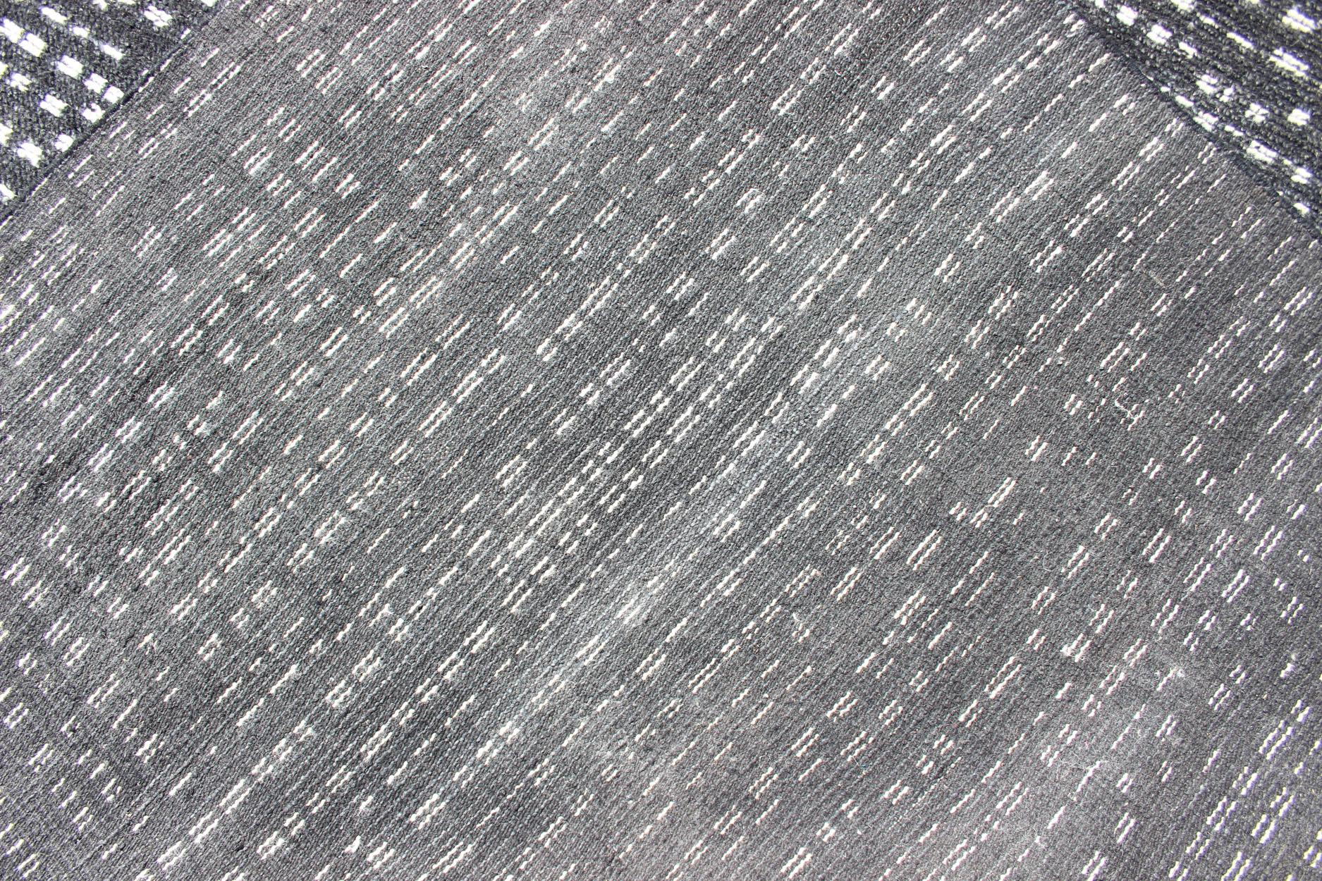 Distressed Modern Indian Wool Area Rug in Charcoal And White 9'0 x 11'11 For Sale 5