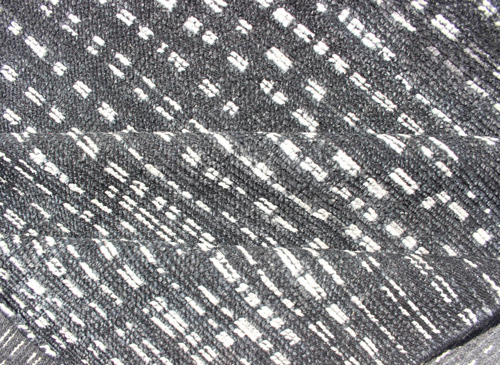 Distressed Modern Indian Wool Area Rug in Charcoal And White 9'0 x 11'11 For Sale 6