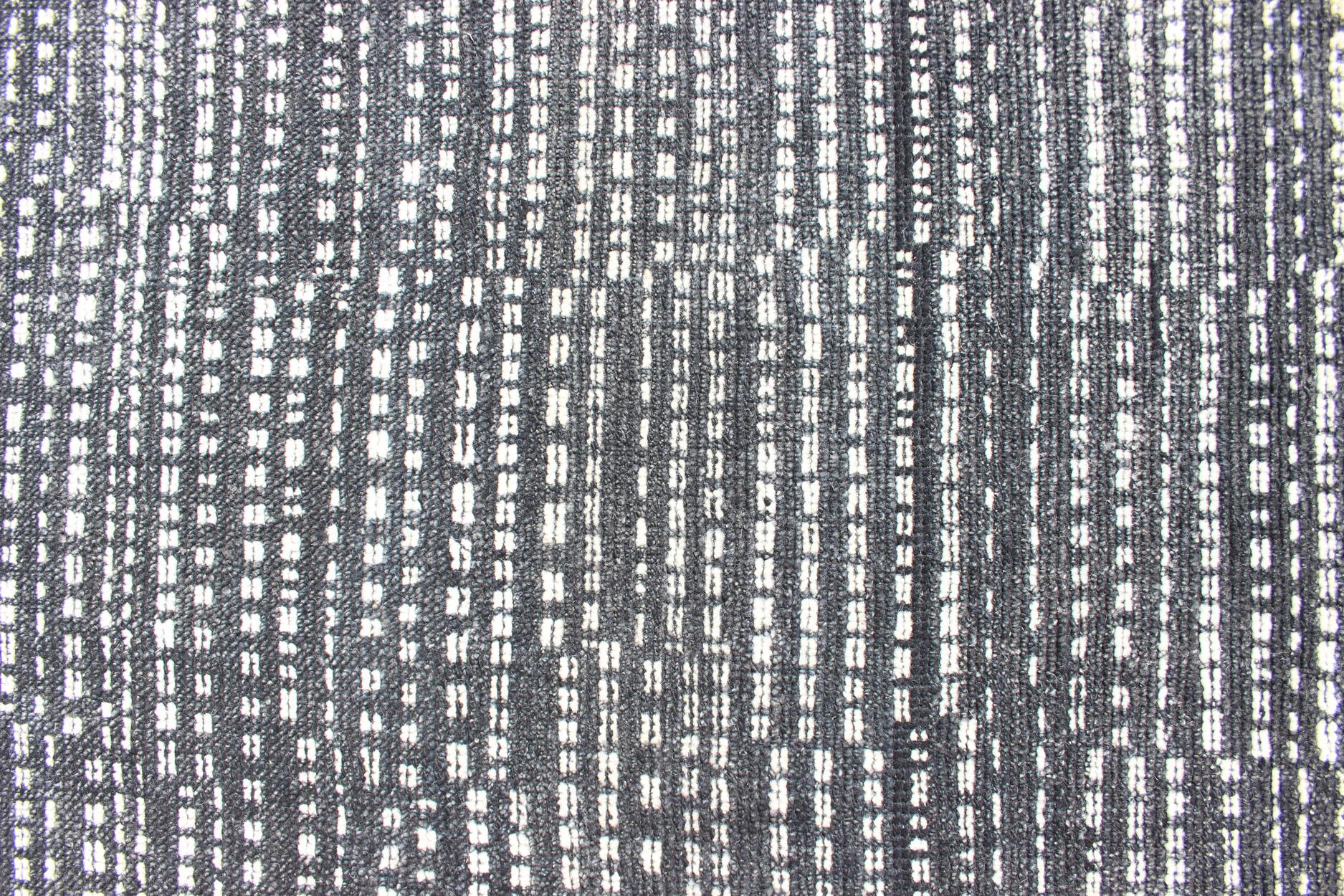 Contemporary Distressed Modern Indian Wool Area Rug in Charcoal And White 9'0 x 11'11 For Sale