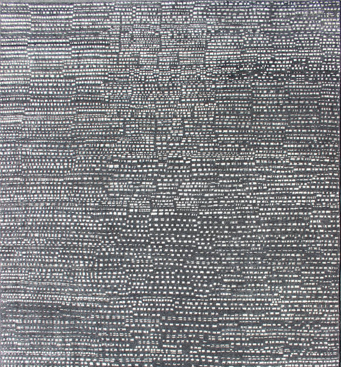 Distressed Modern Indian Wool Area Rug in Charcoal And White 9'0 x 11'11 For Sale 3