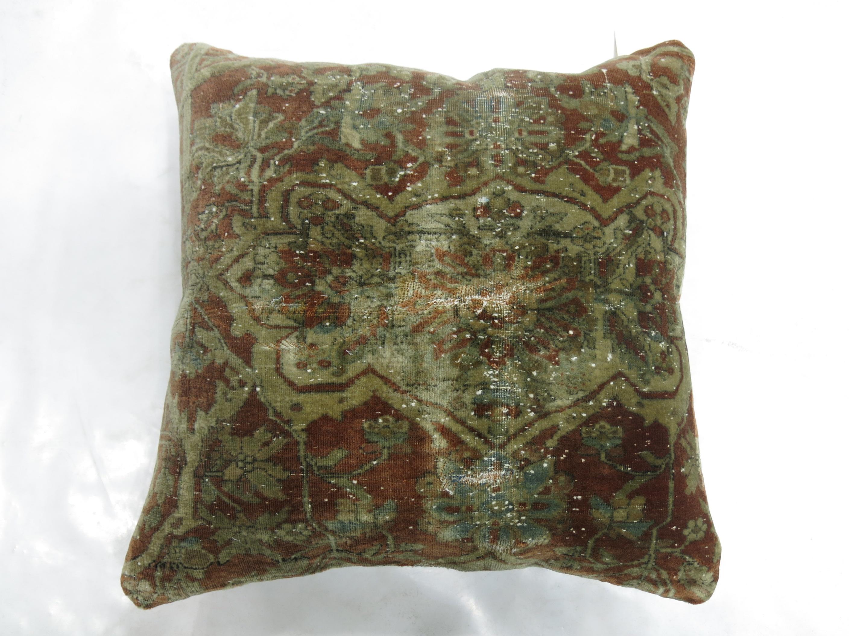 Antique Persian Kashan Rug Pillow In Distressed Condition For Sale In New York, NY