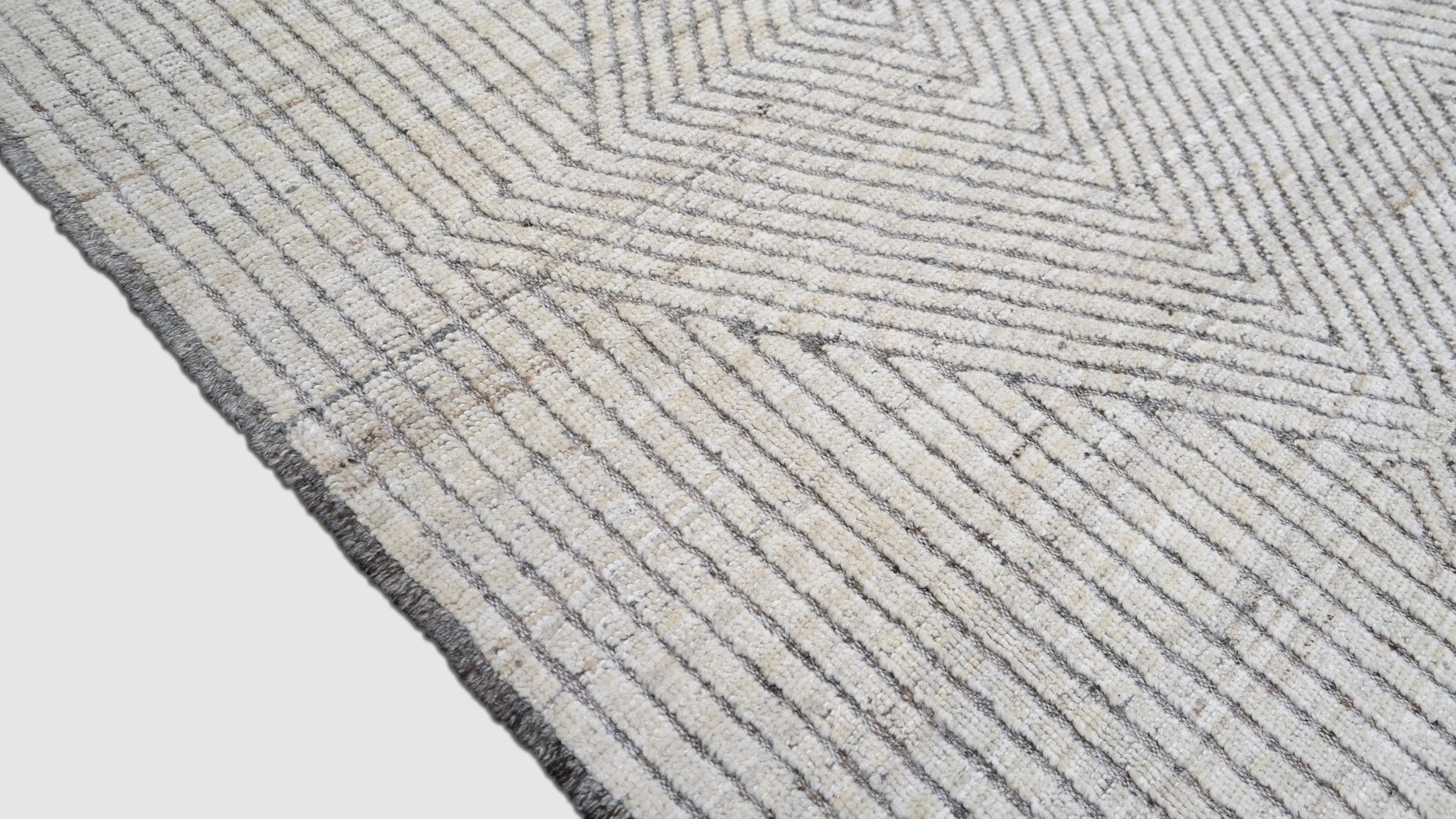 Distressed Marokkanisch  Diamant gemusterter Wollteppich 8'8''x9'10'' (Skandinavische Moderne) im Angebot
