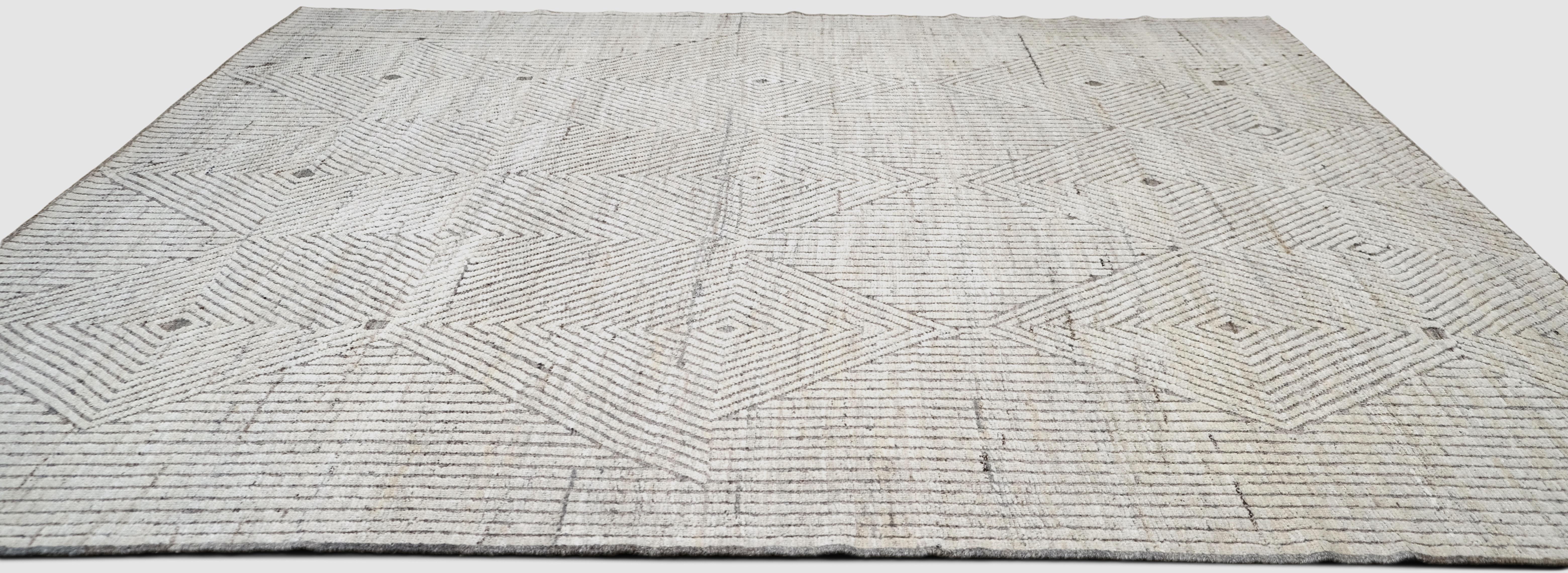Distressed Marokkanisch  Diamant gemusterter Wollteppich 8'8''x9'10'' (Afghanisch) im Angebot