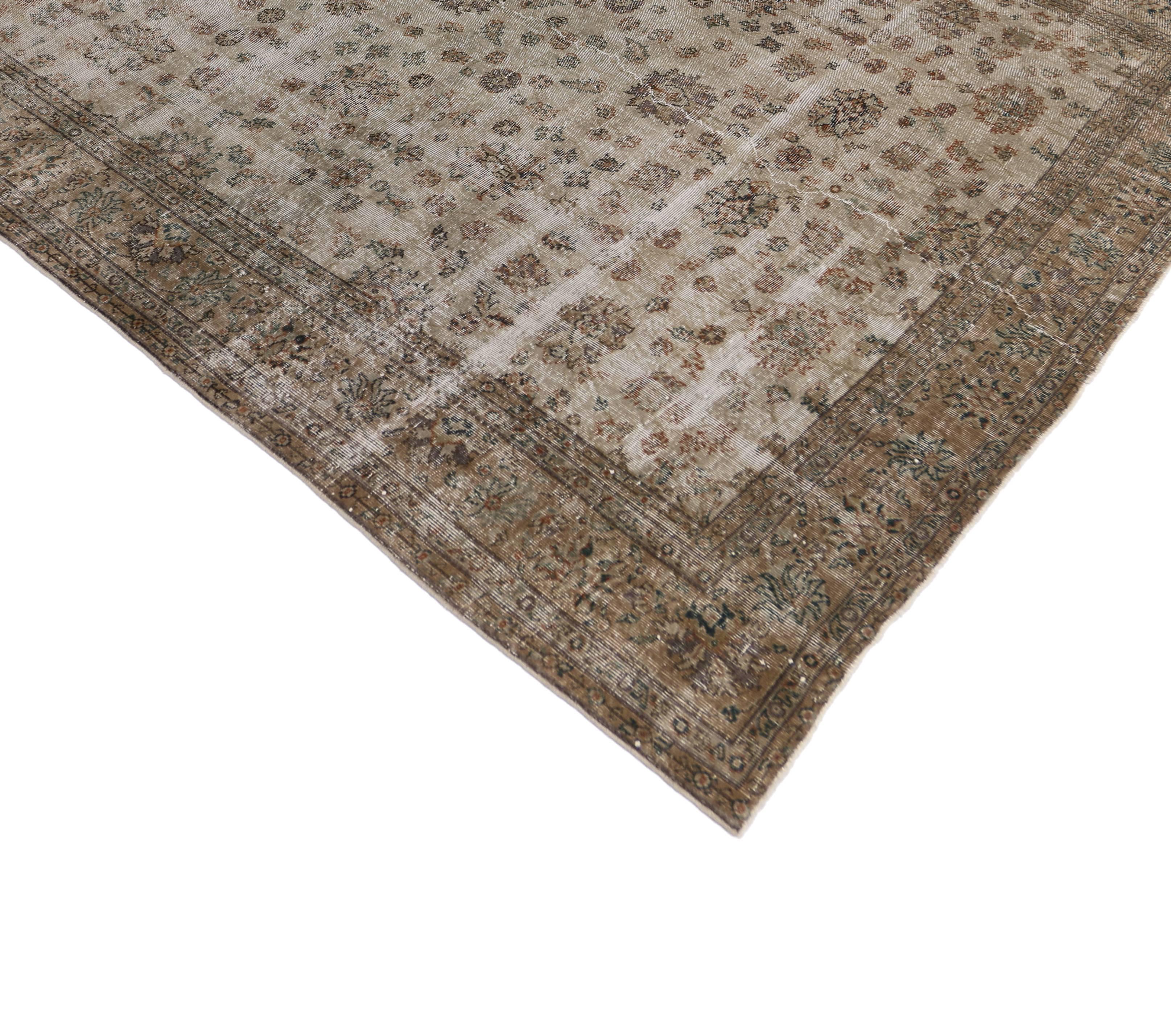 Modern Distressed Sivas Rug with Shabby Chic Farmhouse Style