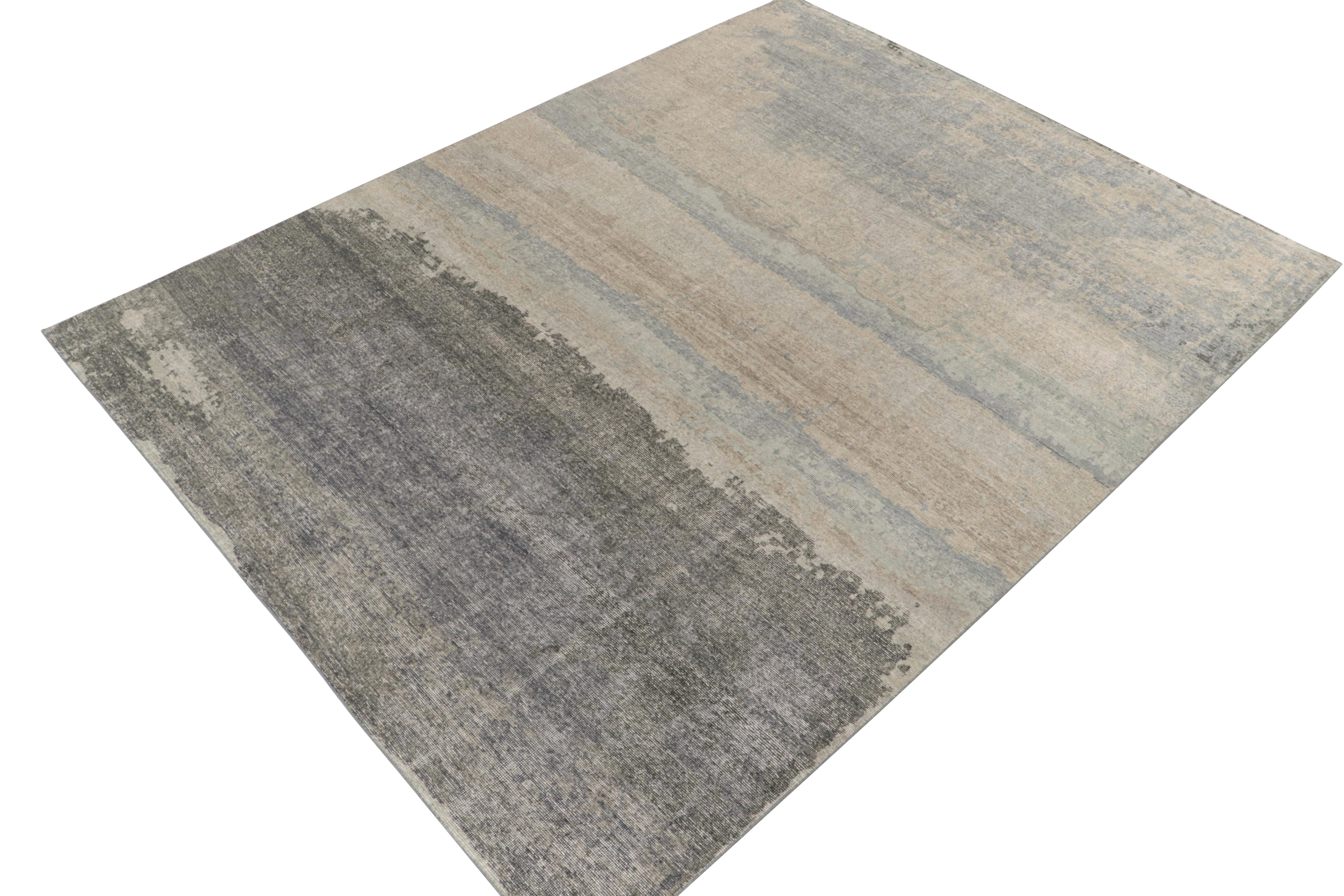 Moderno Rug & Kilim's Distressed Style Modern Rug in Gray, Blue, Beige Abstract Pattern in vendita
