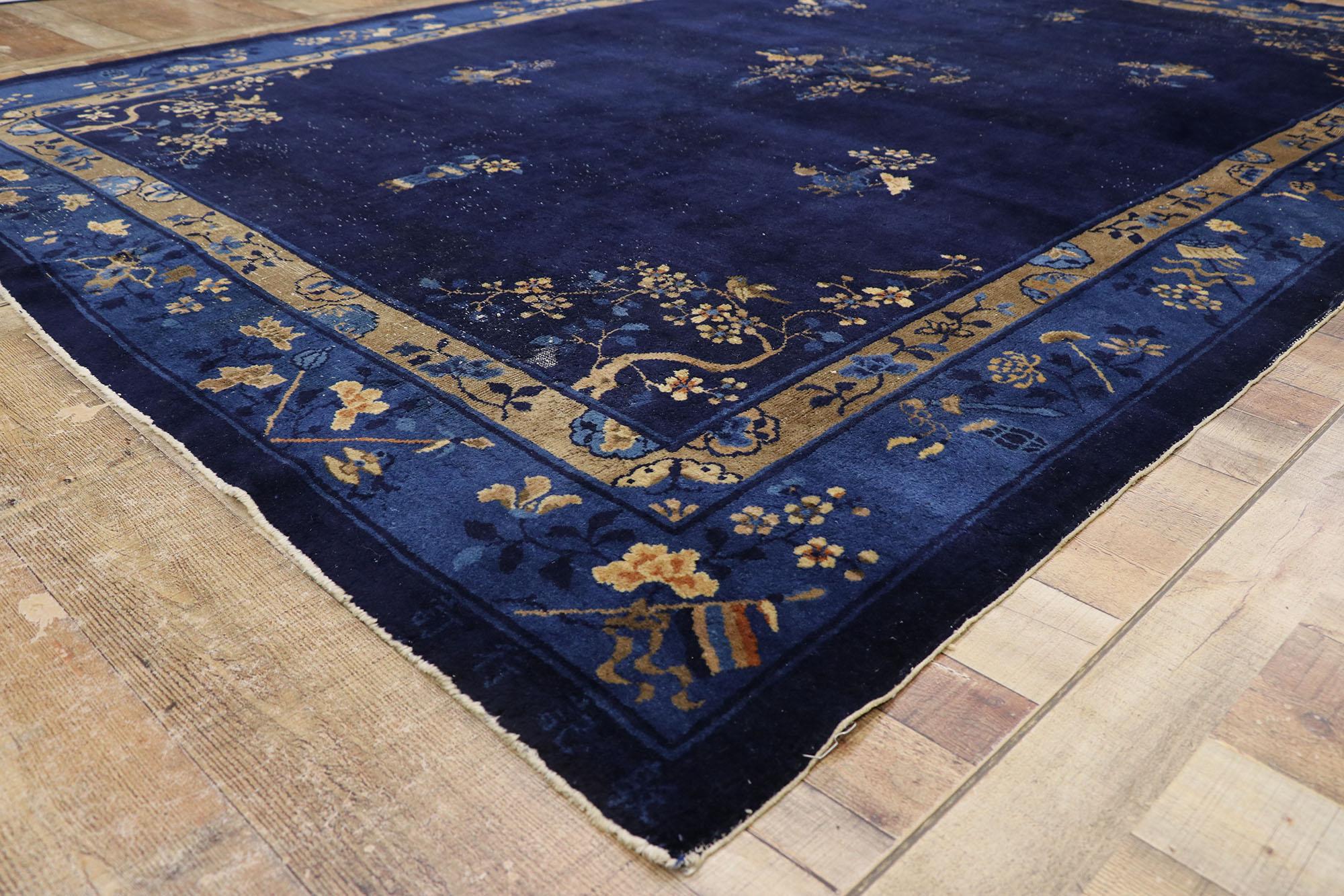 Laine Tapis chinois Pékin vintage vieilli en mauvais état avec style Art déco en vente