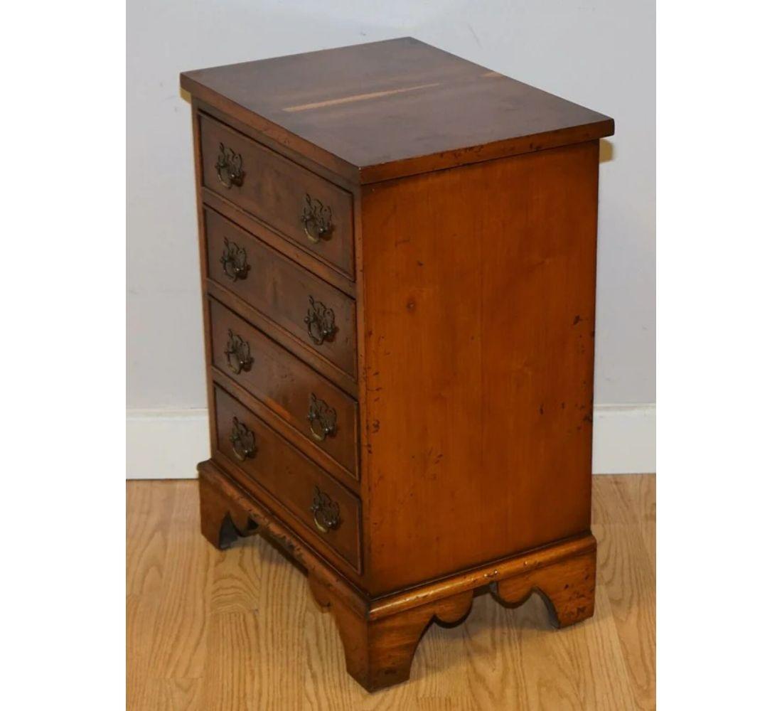 Distressed Vintage Georgian Style Yew Wood Chest of Drawers For Sale 2