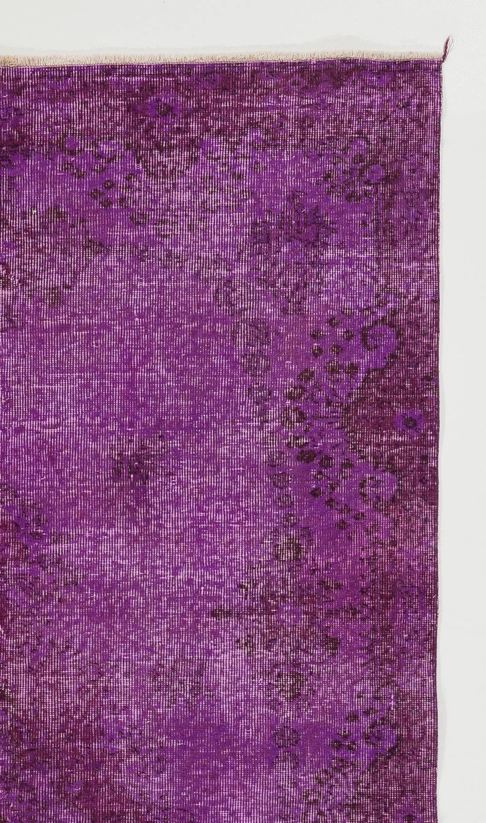 Turkish 5x8.7 Ft Modern Area Rug in Purple. Hand-Knotted in Turkey. Vintage Wool Carpet