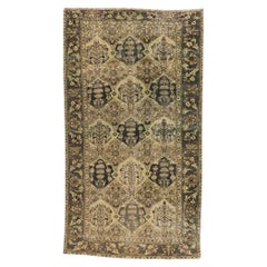 Persischer Bakhtiari-Teppich im Vintage-Stil mit Garten-Design im Used-Look