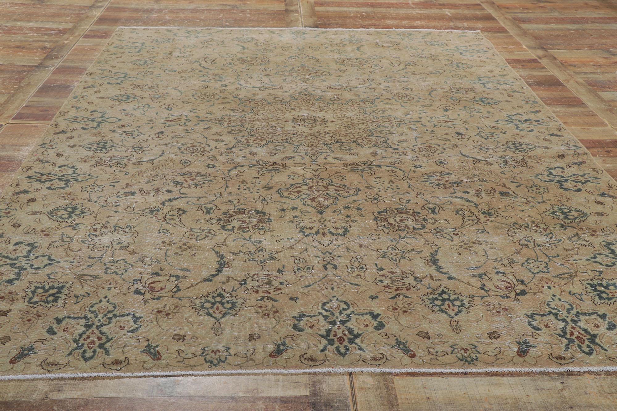 Persischer Isfahan-Teppich im Used-Look im Vintage-Stil (Wolle) im Angebot