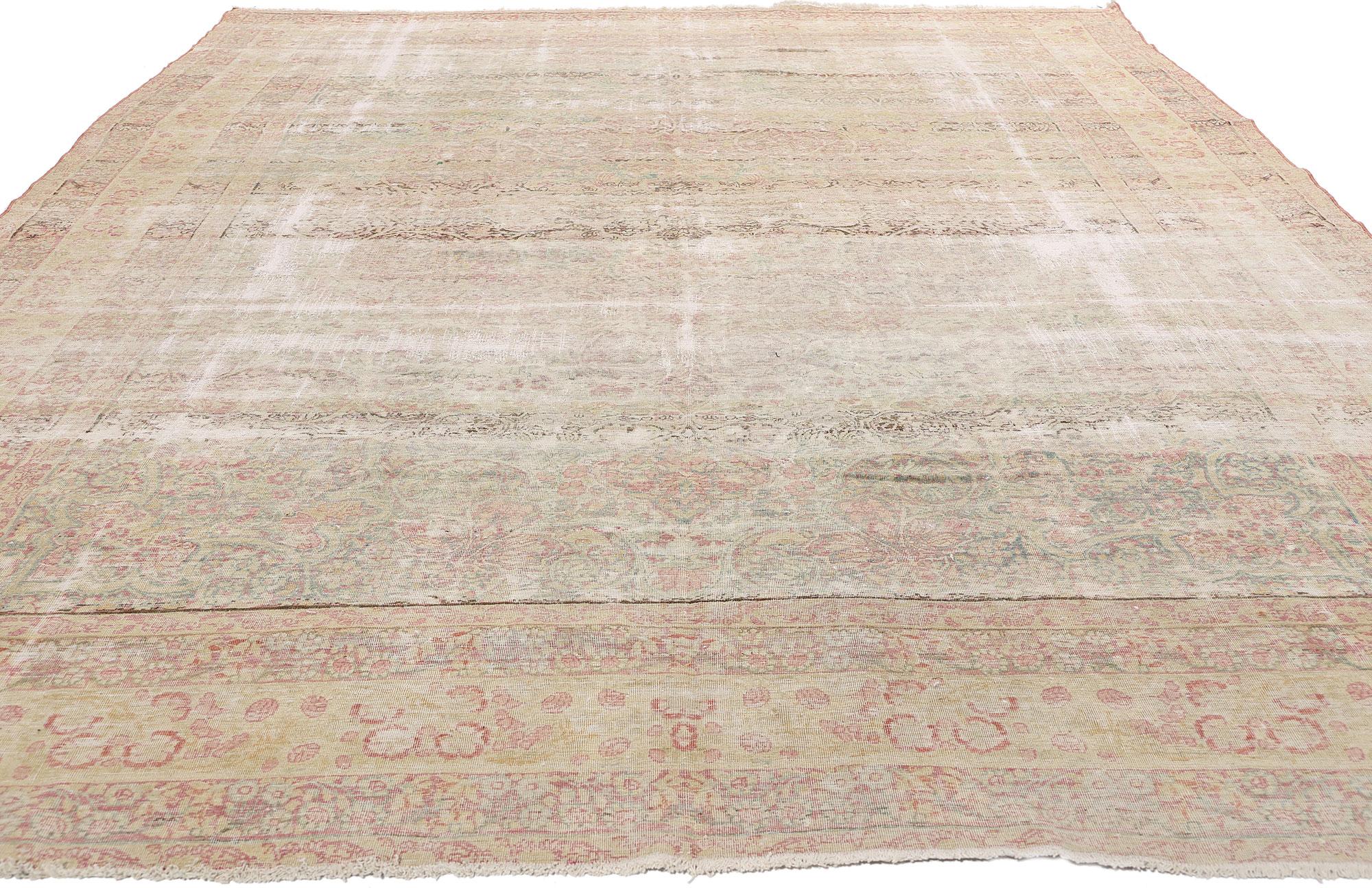 1930's Distressed Persian Kerman Carpet mit Modern Renaissance Style (Persisch) im Angebot