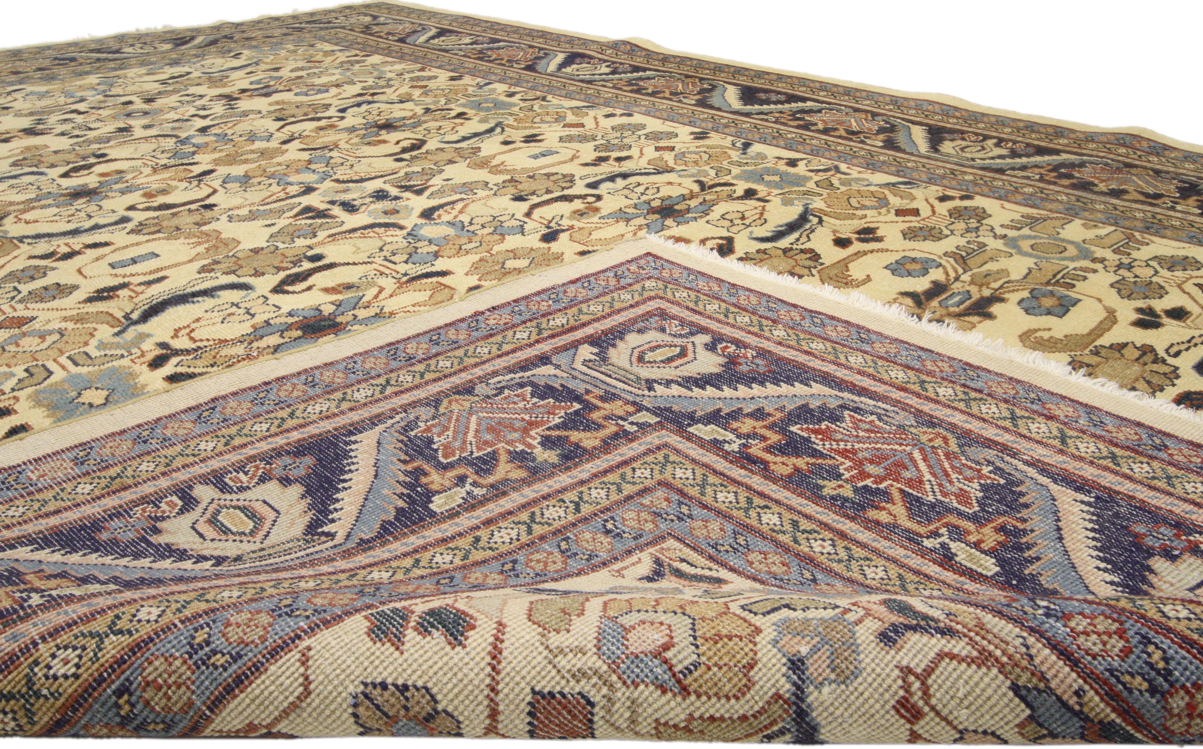 Perse Tapis persan Mahal vintage en mauvais état avec style artisanal rustique en vente