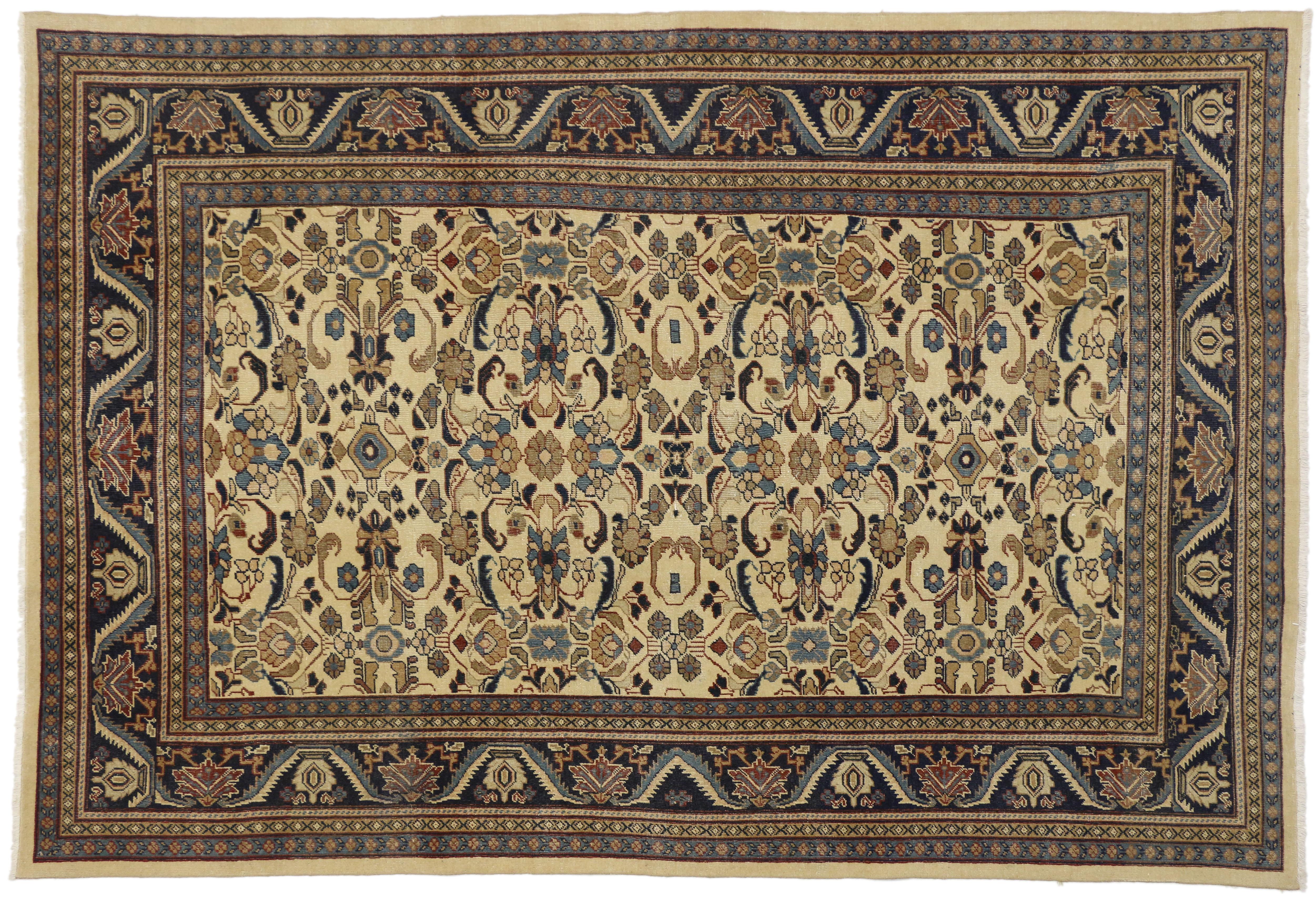 Noué à la main Tapis persan Mahal vintage en mauvais état avec style artisanal rustique en vente