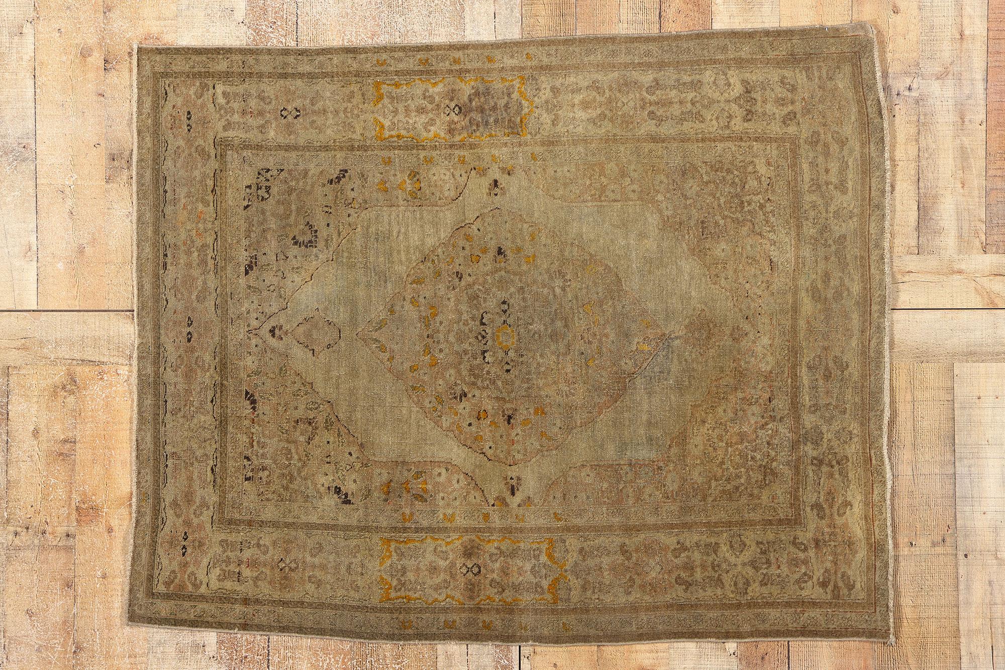 Tappeto persiano Tabriz vintage invecchiato in vendita 2
