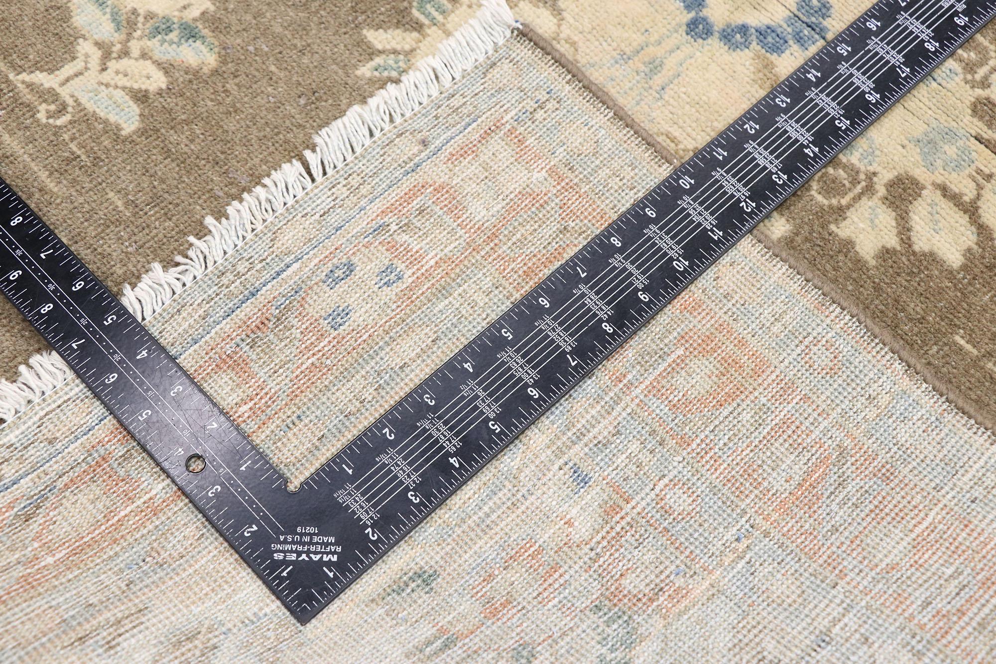 Persischer Viss-Teppich im Vintage-Stil im rustikalen Bauernhausstil, im Used-Stil im Zustand „Starke Gebrauchsspuren“ im Angebot in Dallas, TX