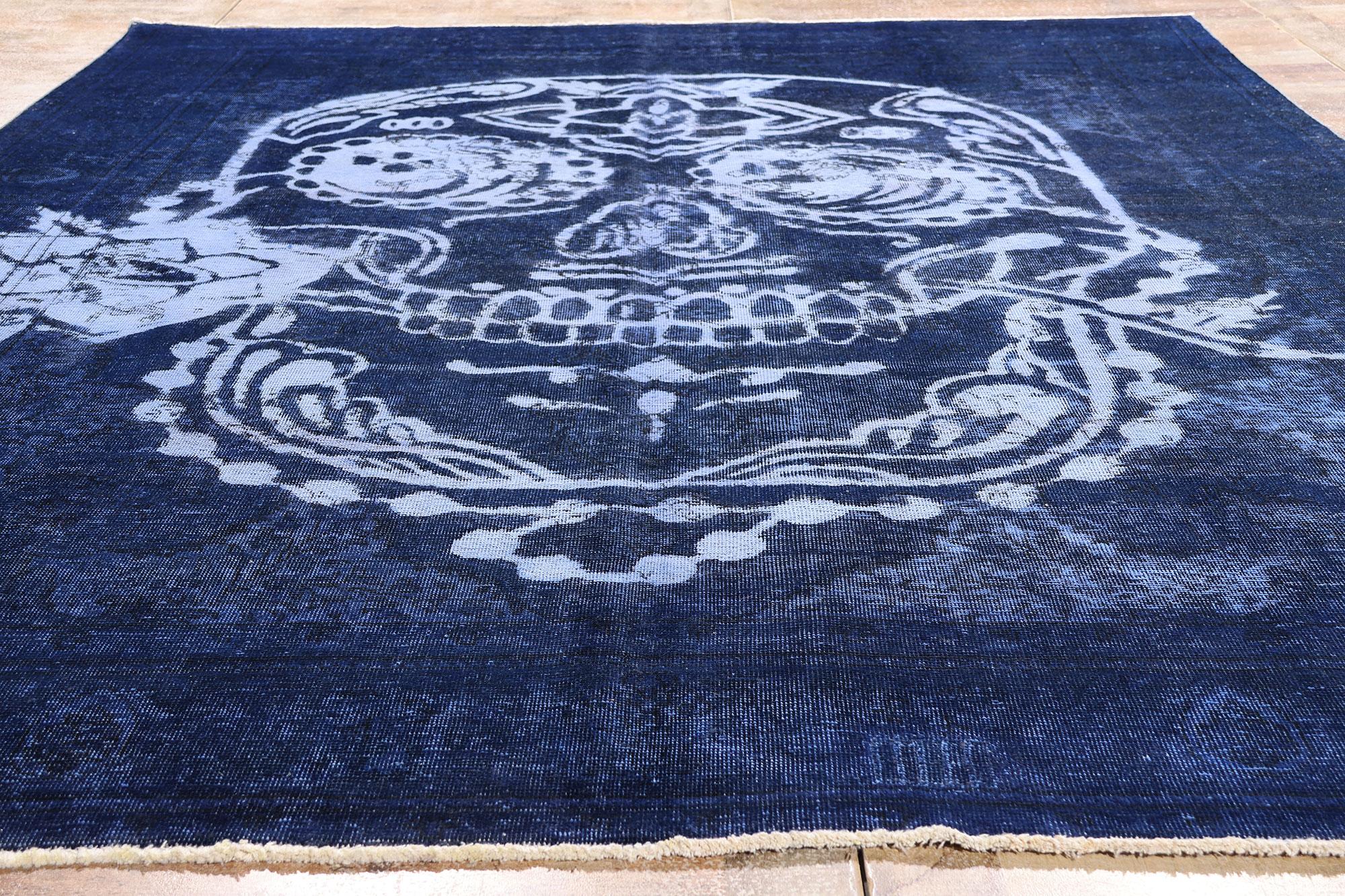 Annodato a mano Tappeto con teschio vintage invecchiato ispirato ad Alexander McQueen in vendita