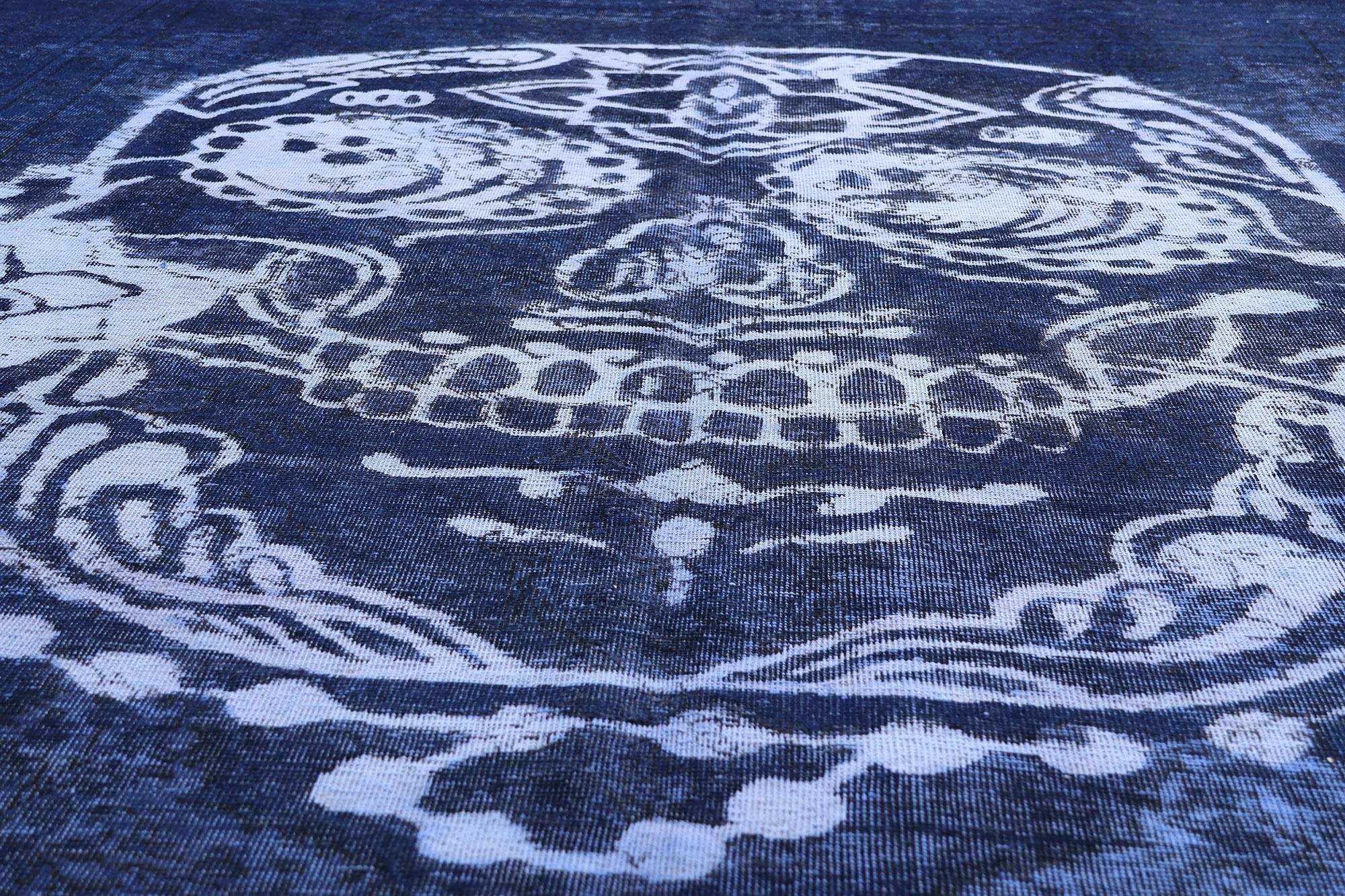 XX secolo Tappeto con teschio vintage invecchiato ispirato ad Alexander McQueen in vendita