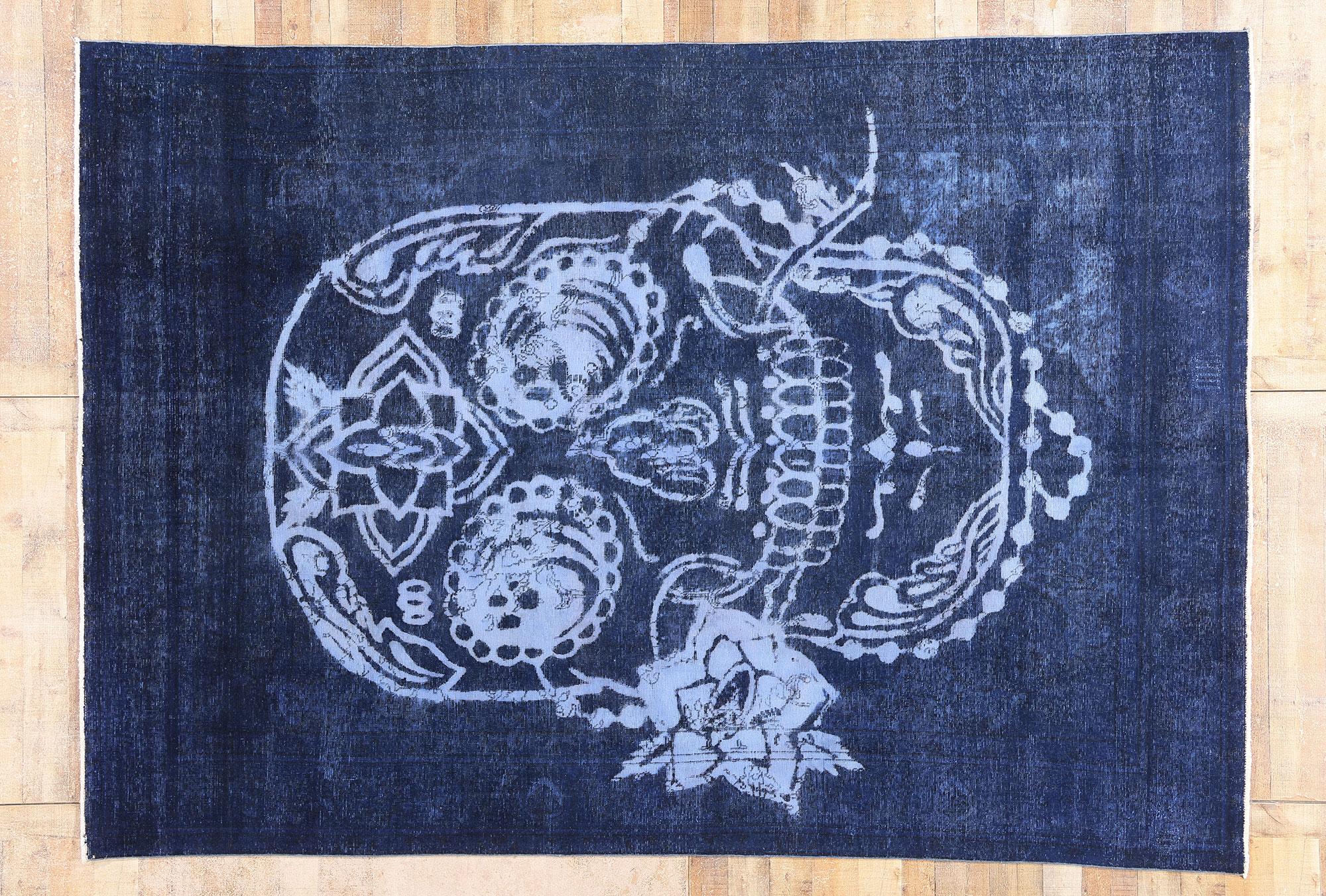 Tappeto con teschio vintage invecchiato ispirato ad Alexander McQueen in vendita 3