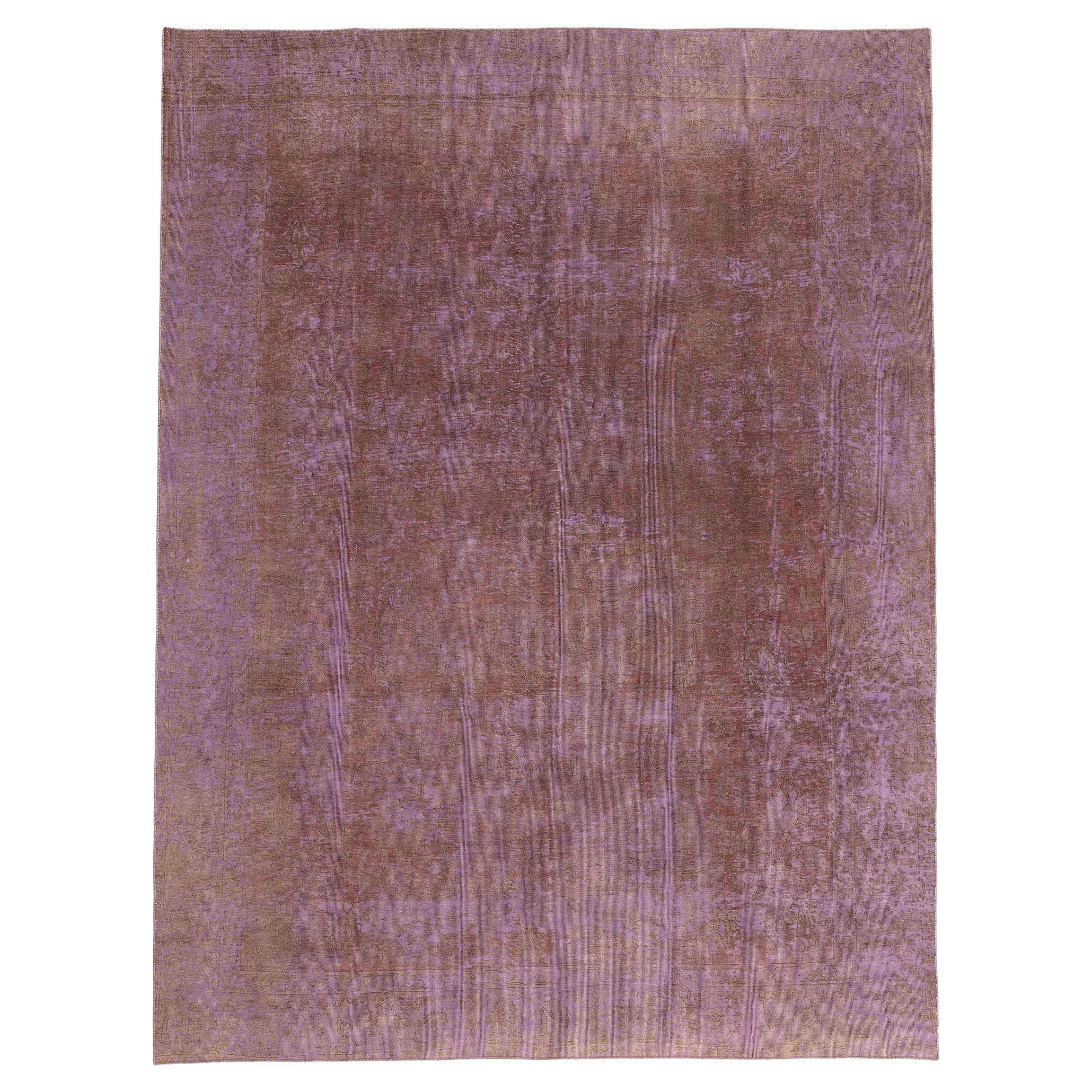 Alfombra turca vintage teñida, el romanticismo industrial se une a la elegancia esotérica en venta