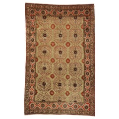 Türkischer Kayseri-Teppich im Vintage-Stil im rustikalen handwerklichen Stil im Distressed-Stil