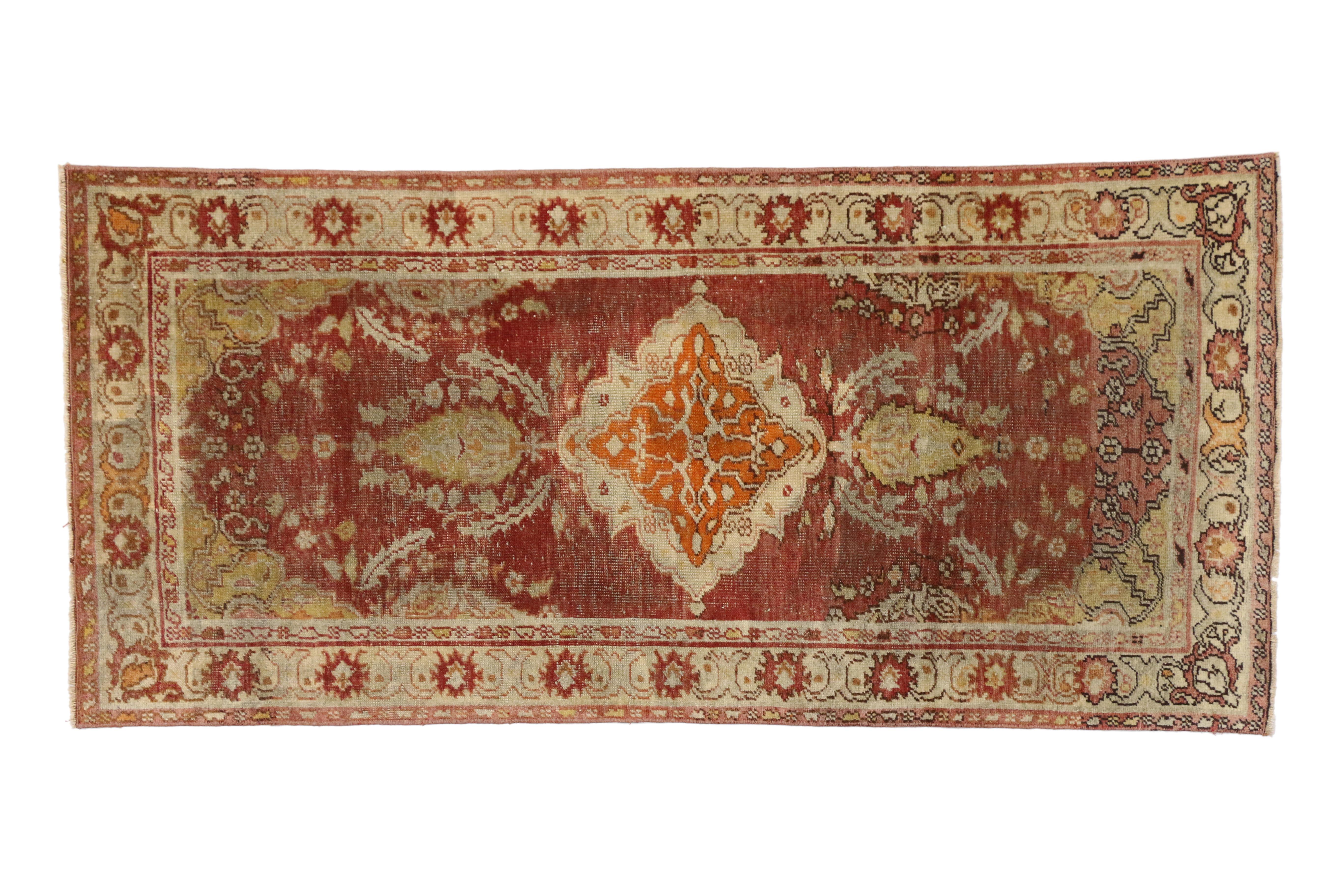 Distressed Vintage Turkish Oushak Accent Rug, Entry or Foyer Rug In Distressed Condition For Sale In Dallas, TX