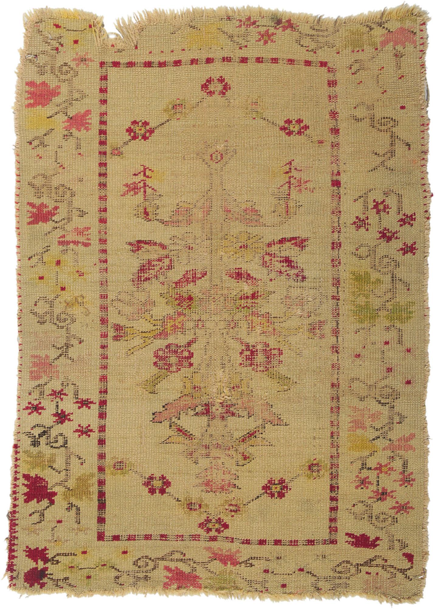 Distressed Vintage Turkish Oushak Accent Rug, Worn-In Farmhouse Chic For Sale 5