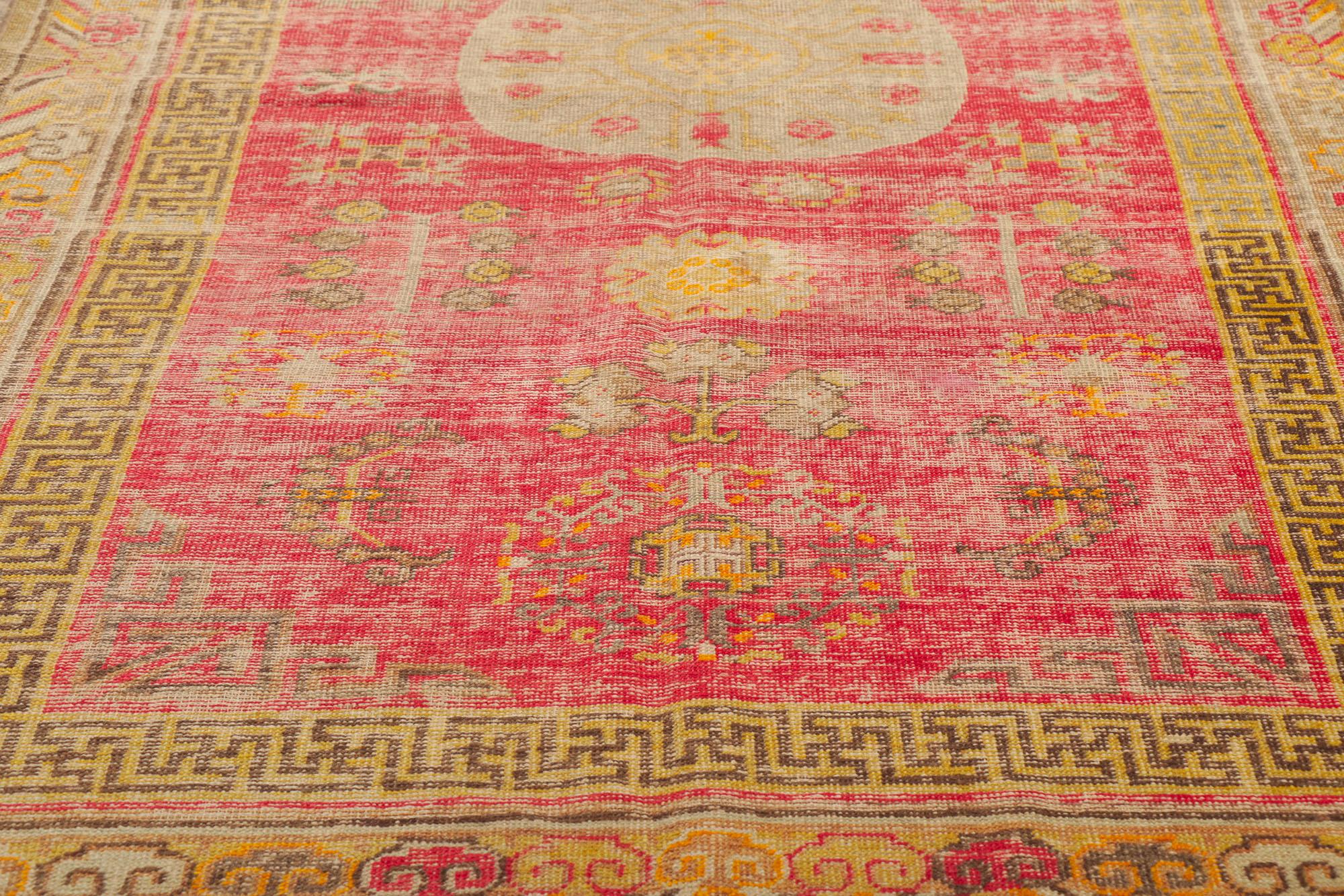 Distressed Vintage Turkish Oushak Rug, Weathered Finesse Meets East Turkestan In Distressed Condition For Sale In Dallas, TX
