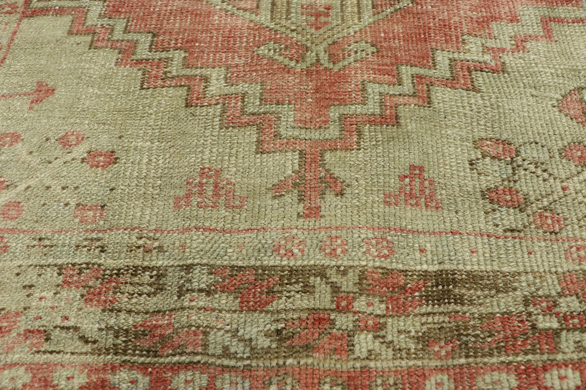 Alfombra Oushak Turca Vintage Desgastada Estilo Rústico y Tribal Anudado a mano en venta