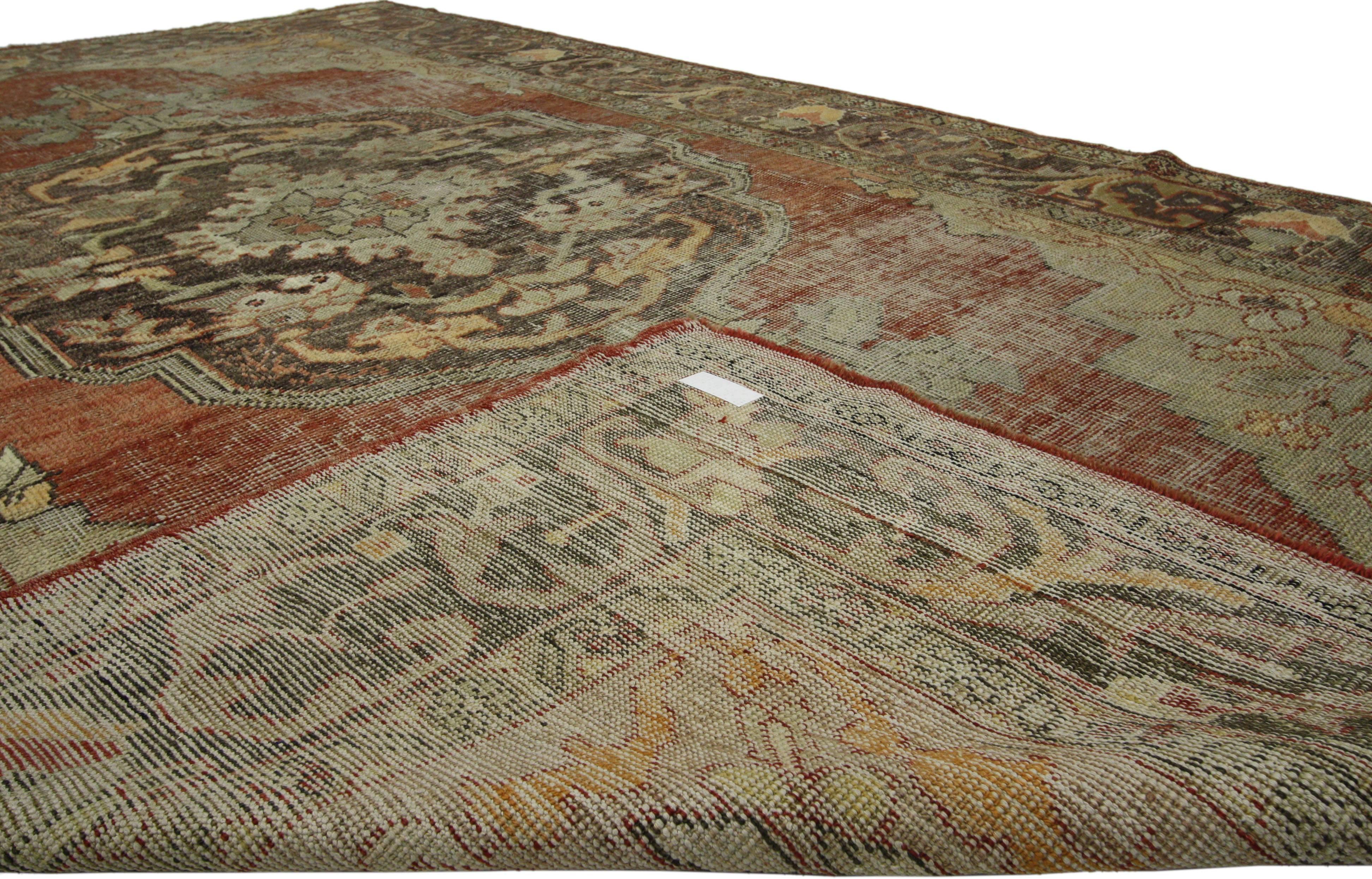 Distressed Vintage Turkish Oushak Rug with Rustic English Manor Style  In Distressed Condition For Sale In Dallas, TX