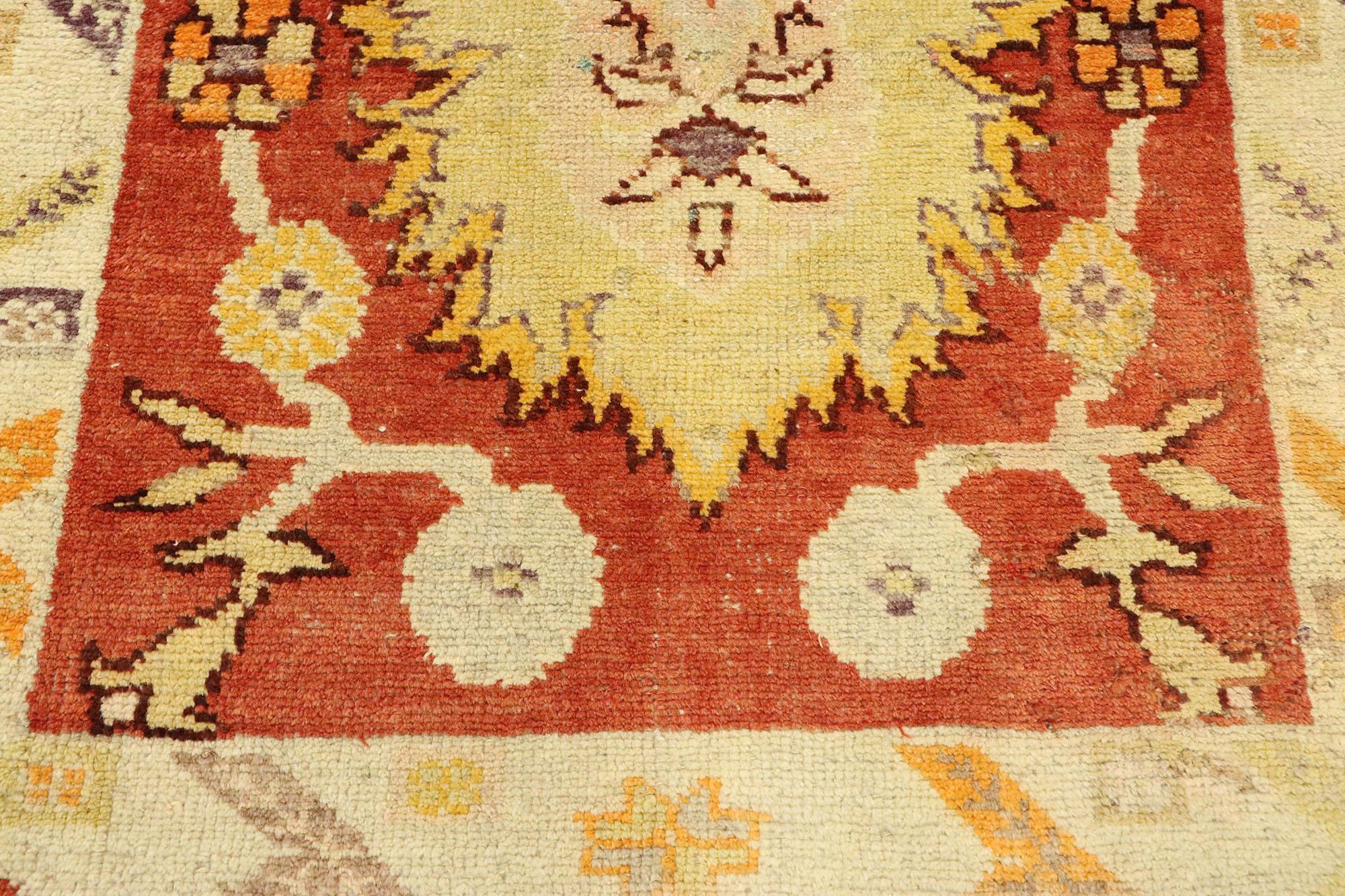 Distressed Vintage Turkish Oushak Rug with Modern Rustic Northwestern Style In Distressed Condition For Sale In Dallas, TX