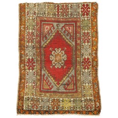Türkischer Oushak-Teppich im Vintage-Stil im rustikalen Nordwesten-Stil, im Used-Look