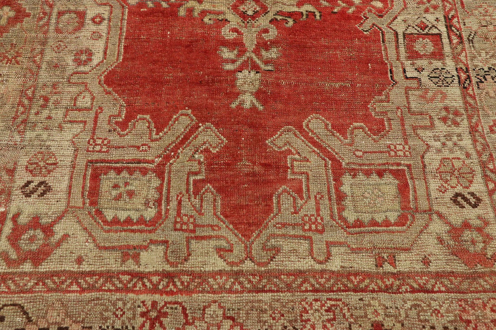 Distressed Vintage Turkish Oushak Rug with Warm Rustic Italian Style In Distressed Condition For Sale In Dallas, TX