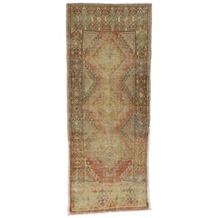 Tapis de couloir turc Oushak vintage vieilli, tapis de couloir d'entrée