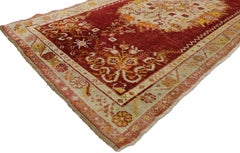 Türkischer Oushak-Läufer im Vintage-Stil im französischen Provinzial- und Rokoko-Stil, im Used-Look