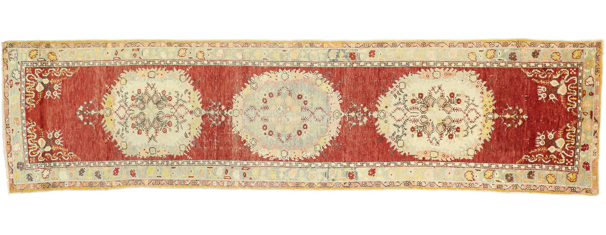 Alfombra turca Oushak de 1940 con estilo romántico tradicional en venta 4