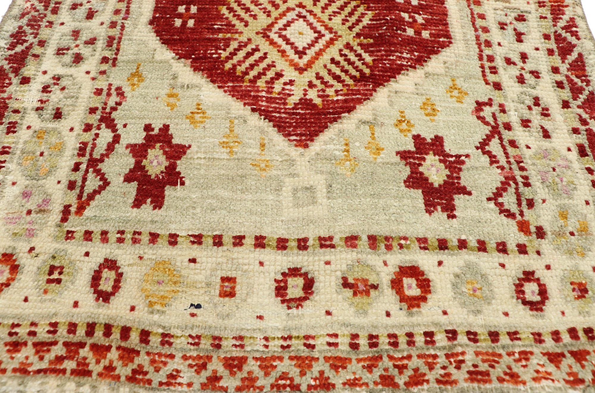 Distressed Vintage Turkish Oushak Yastik Rug, Scatter Rug In Distressed Condition For Sale In Dallas, TX
