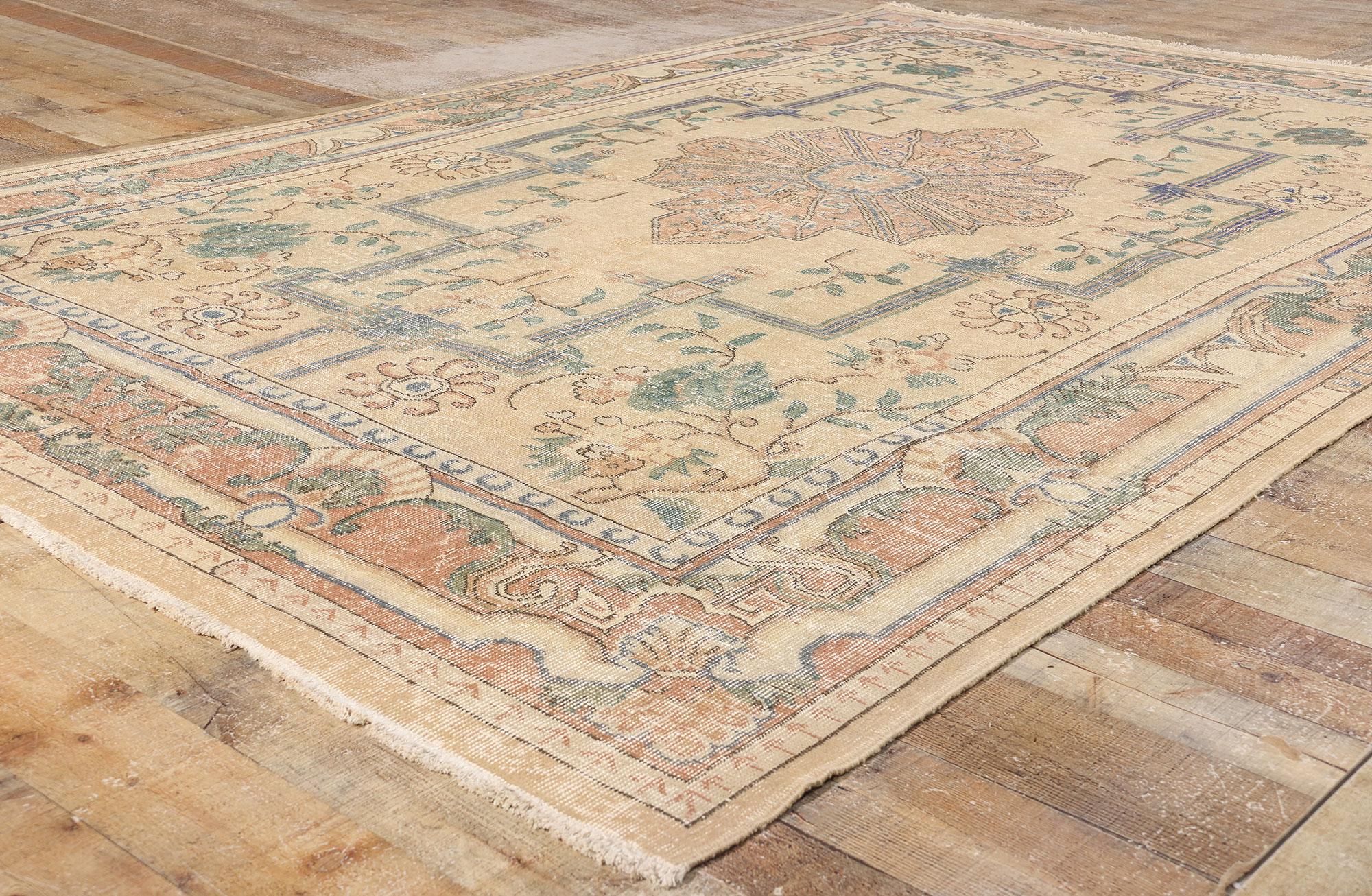 Türkischer Sivas-Teppich aus den 1940er Jahren im traditionellen Stil (Wolle) im Angebot